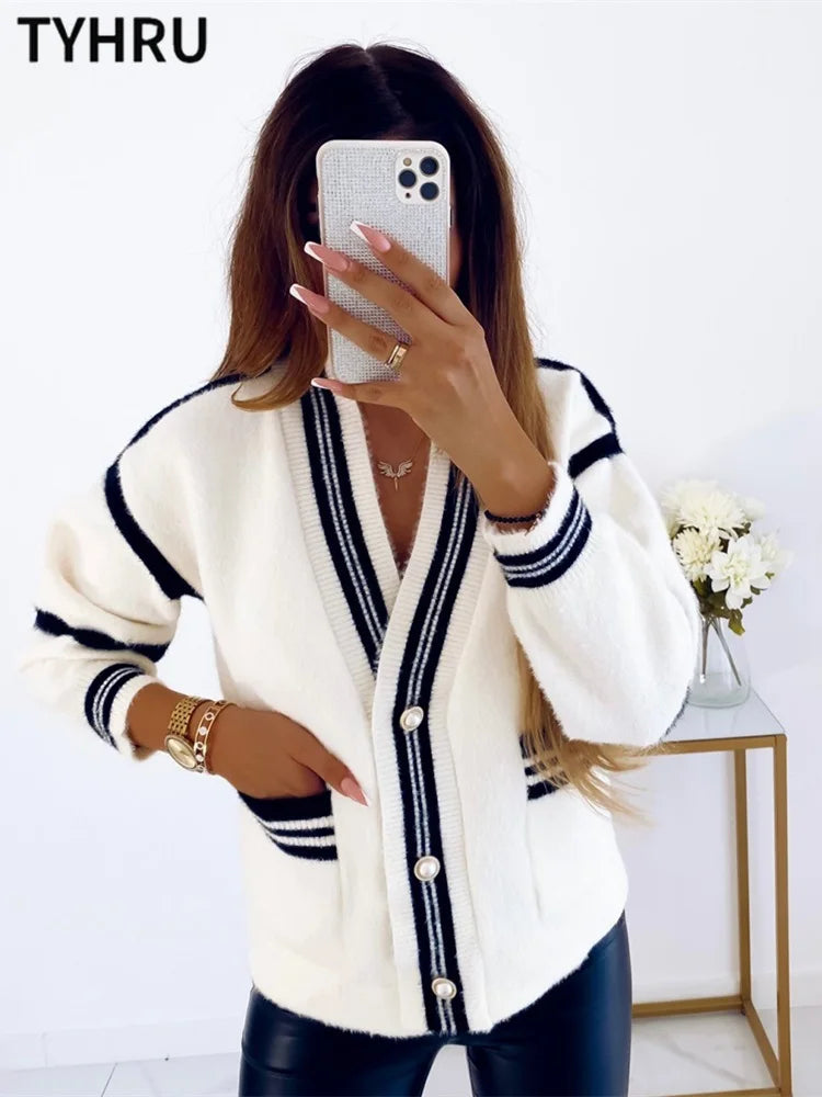 TYHRU Women's Knitting Sweater V Neck Color Matching Pocket Single-Breasted Buttons Loose Casual Knitted Cardigan Top