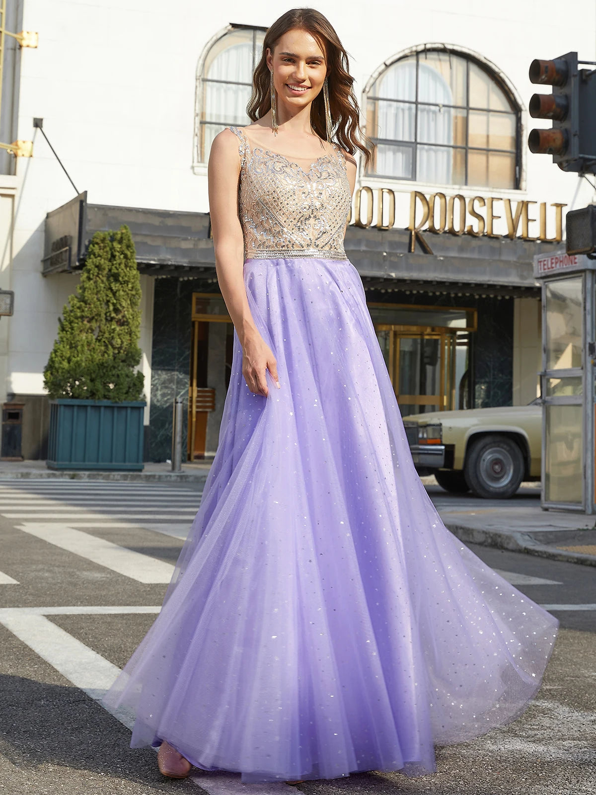 Luxury Hand Beading Crystal Prom Dresses Long Sparkly Start Tulle Ball Gown Homecoming Dresses for Teens Illusion Backless Lavender