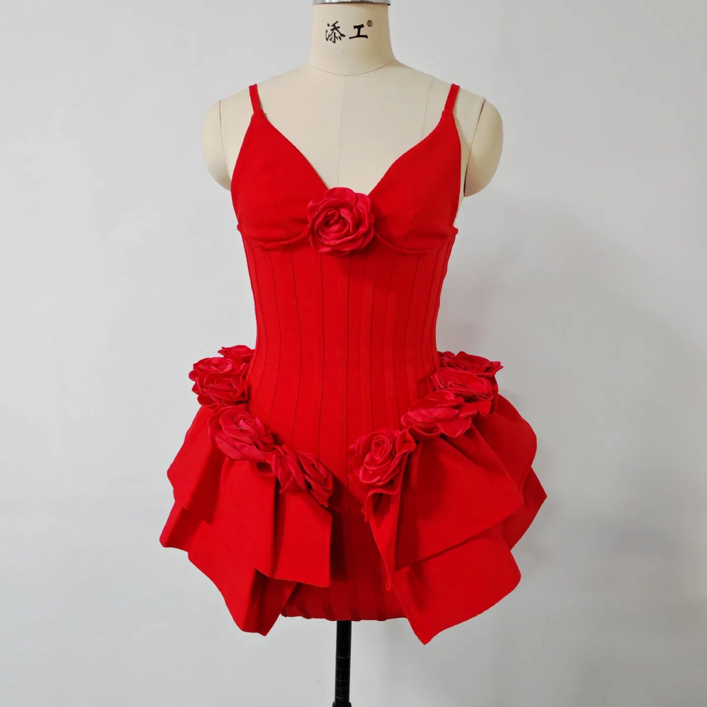 Red Color Women Sleeveless Florals Sexy V-Neck Bodycon Mini Bandage Dress Nightclub Party Celebrate Christmas Wedding Outfit