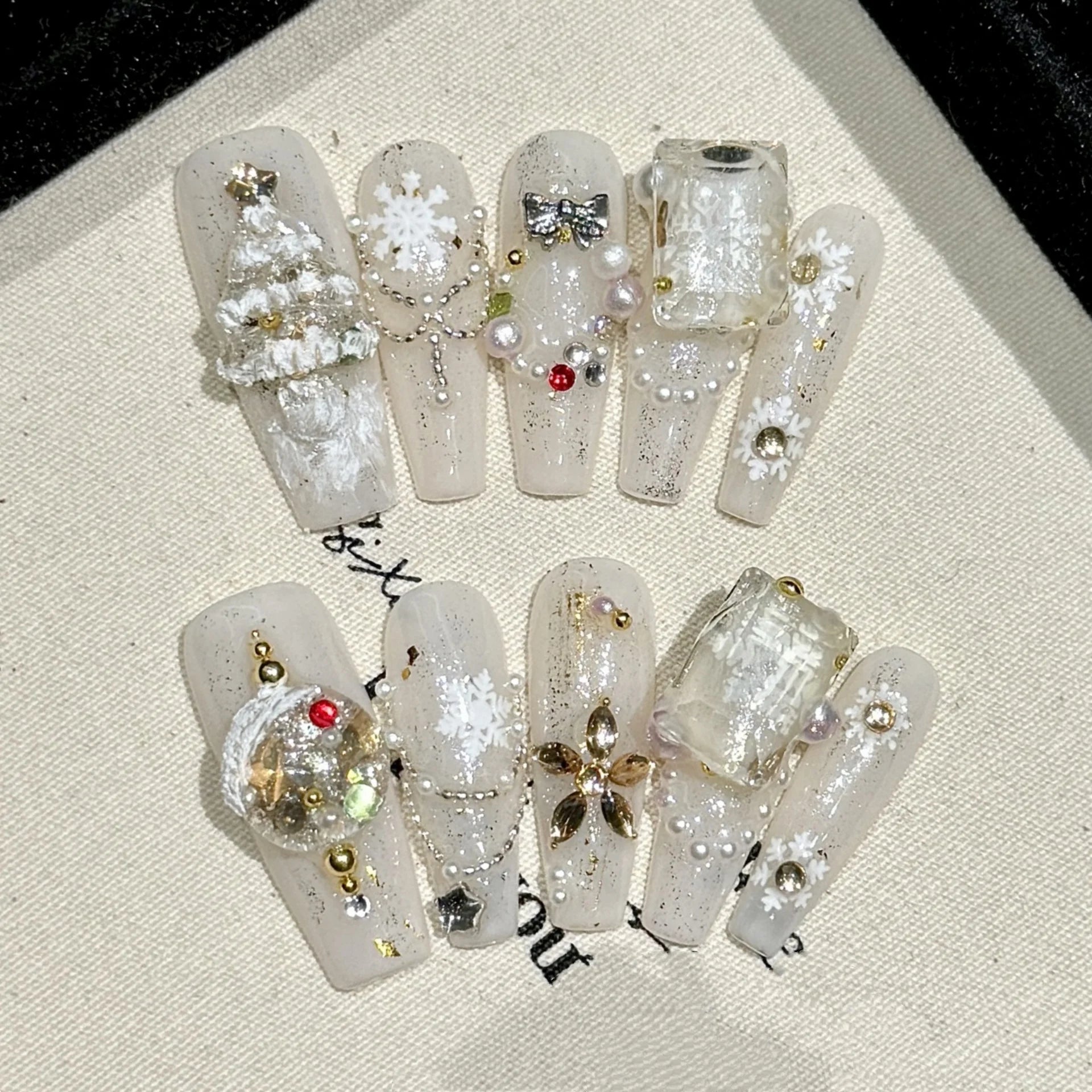 10pcs White Handmade Nails Tips Autumn Winter Aurora Snowflake Design Long Ballet Fake Nail Diamond Coffin Press on False Nails