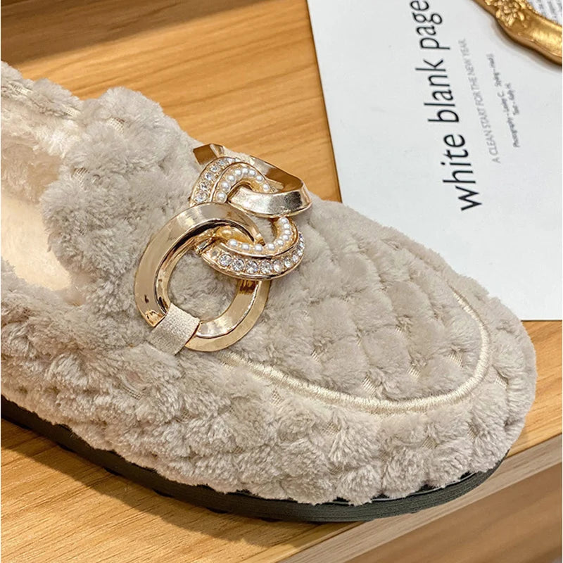 women's plush flat shoes Outdoor and office wear fashion chain design winter warm snow boots Large size 41-43 free delivery