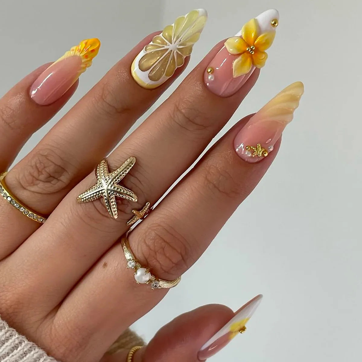 24Pcs Summer Orange Flower Pattern Press on Nails with Mid-length Almond Wearing Fashion Nail Set French Acrylic Nail Tips New