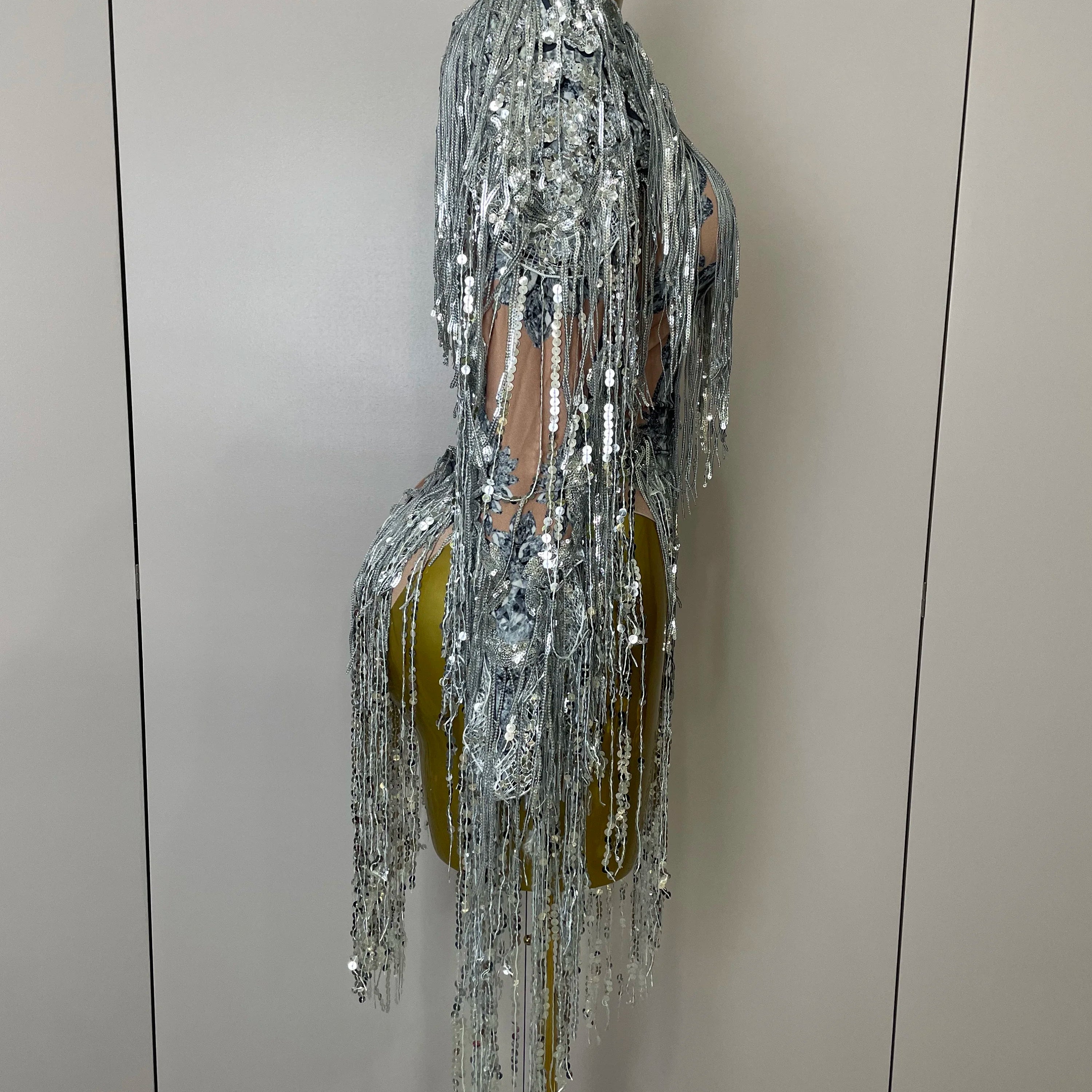 STOCK 2025 Flashing Sequins Tassels Sexy See-Through Sheath Bodysuit Evening Party Nightclub Dancer Stage Perfprmance Costume