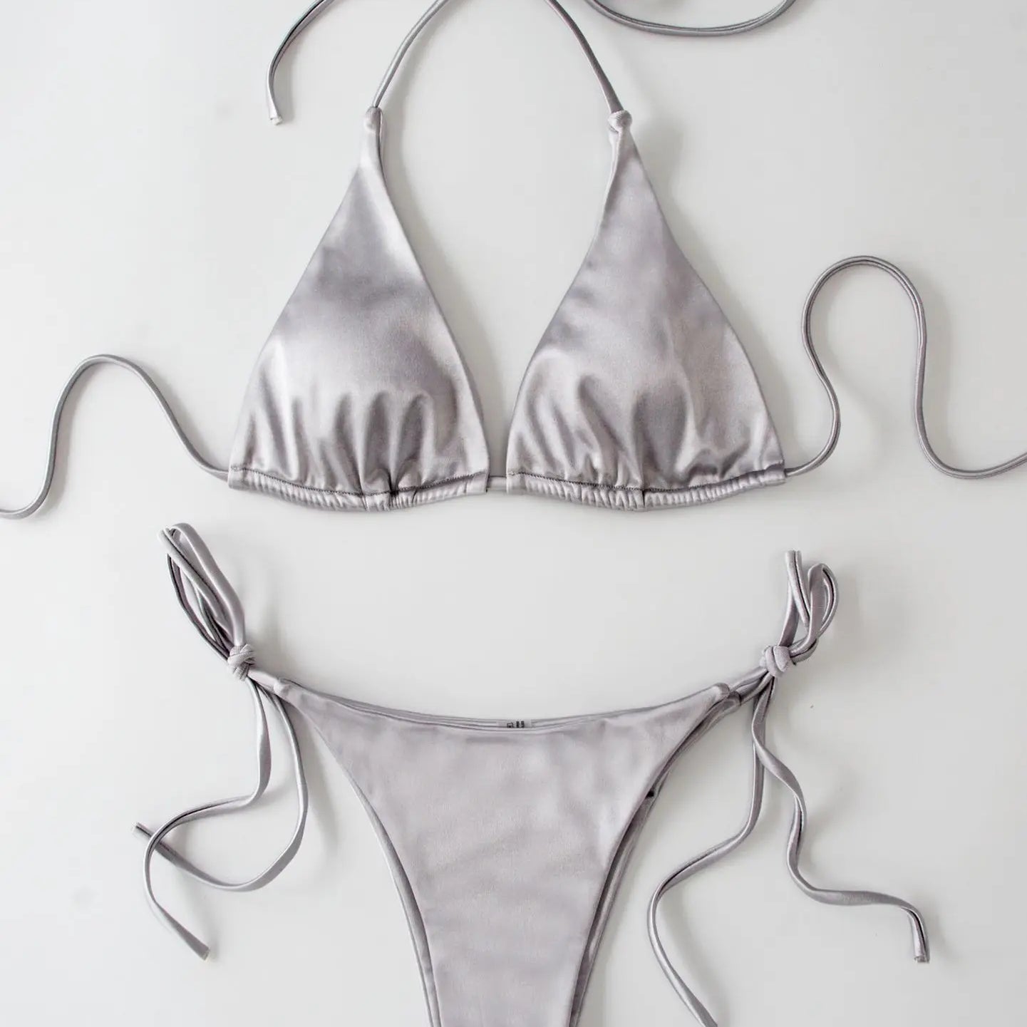 Women Sexy Micro Mini Bikini Thong Halter G-String Bra Bikinis Set Swimwear Backless New High Quality Swimwear Bathing Suits 17