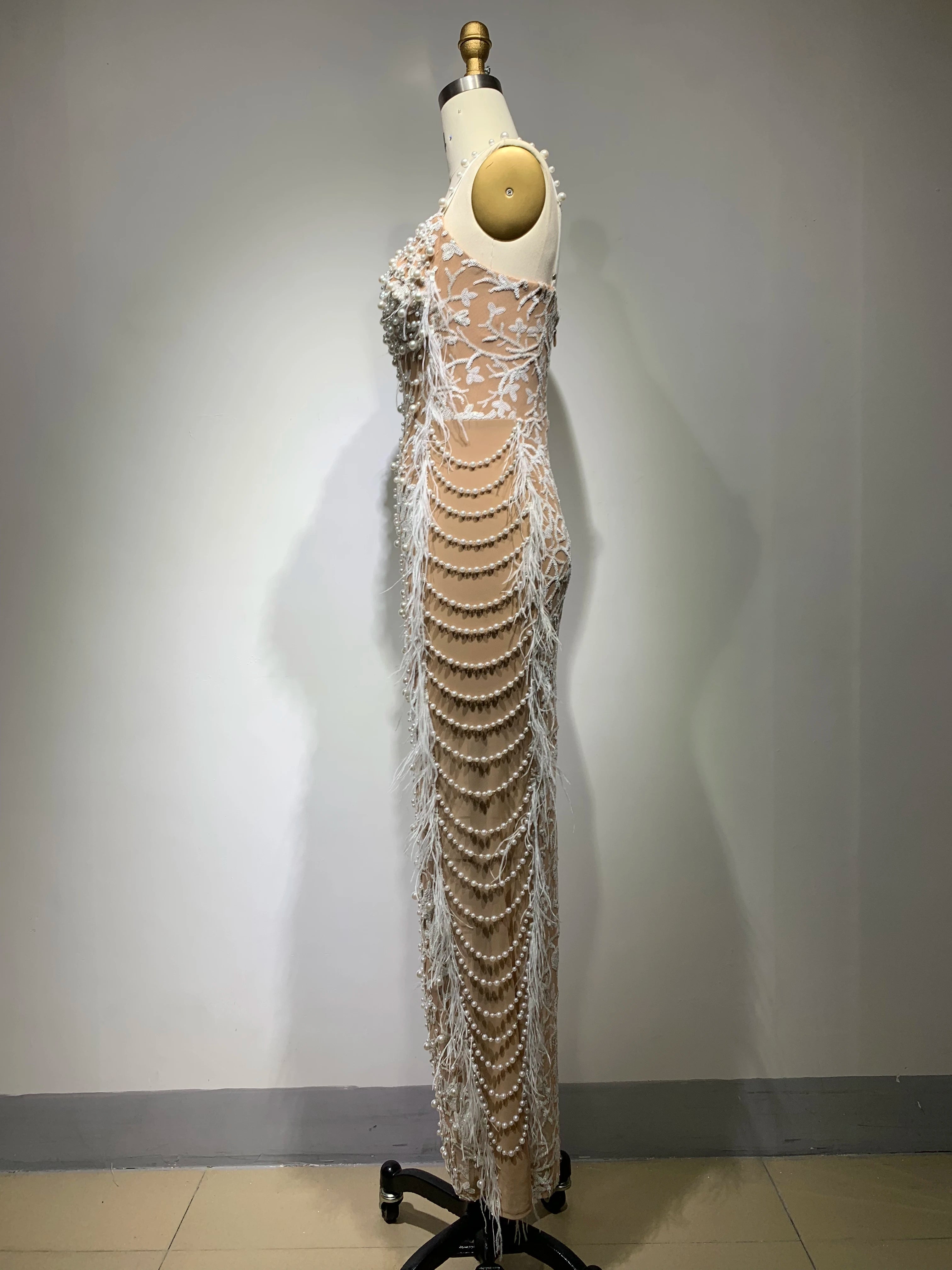 Top Quality Handmake Luxury Women Sleeveless Sexy Feathers Pearl Beading Bodycon Long Dress Fashion Celebrate Red Carpet Dress