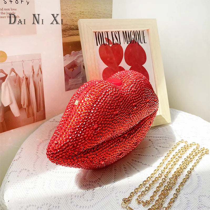 Female Luxury Red Sexy Full Diamond Lips Shape Crystal Evening Bags Woman Clutches Wedding Evening Purse For Ladies