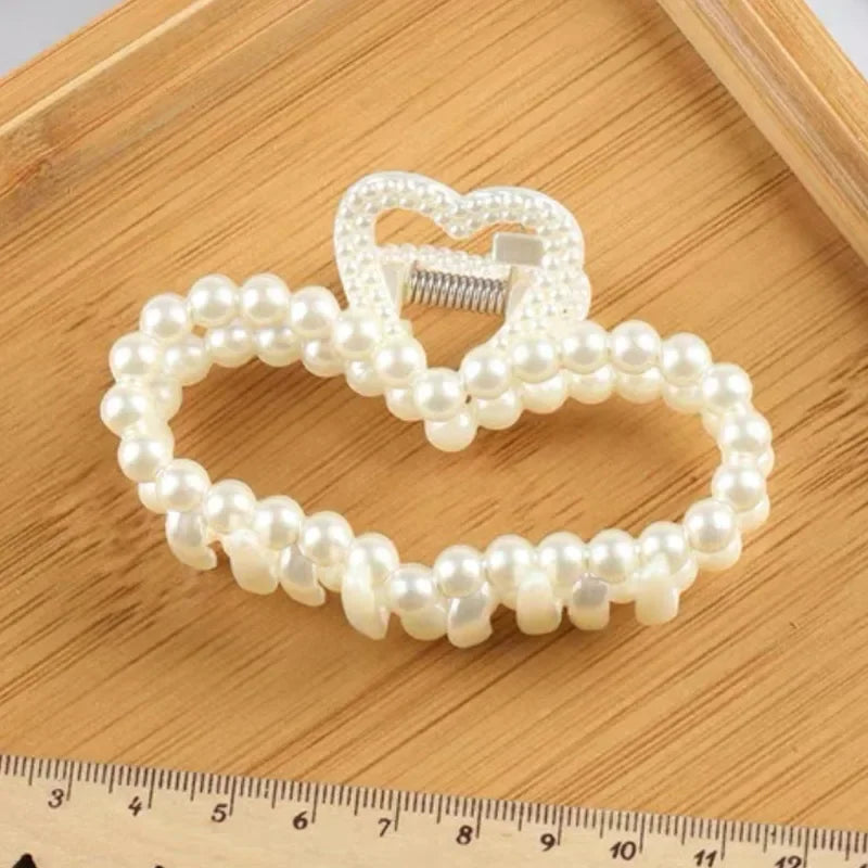 Korean Pearl Hairpins Geometric Hair Claw Clips for Women Summer Large Shark Clip Back Head Hair Clip for Girls Hair Accessories E
