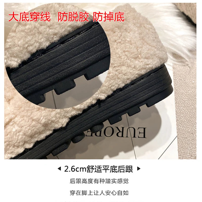 Novos sapatos baixos de pelúcia femininos 2023, roupas para atividades ao ar livre e escritório, marca de moda, design de pérolas, botas de neve quentes de inverno, tamanho grande 41-43