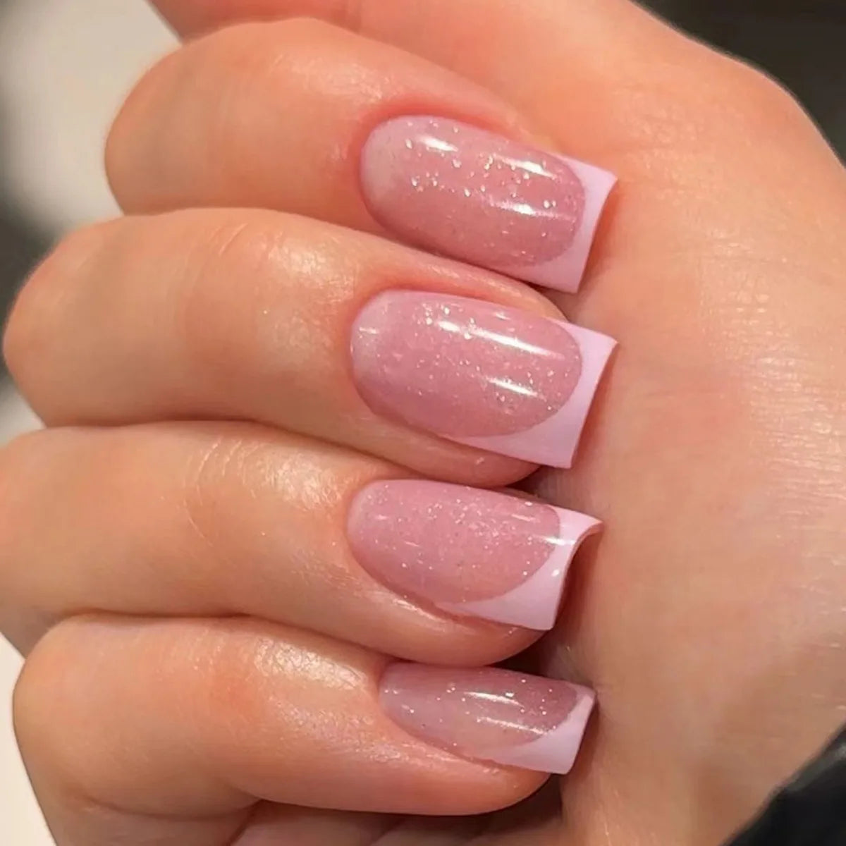 24Pcs Short Square Press on Fake Nails Simple Gradient White Nude Pink False Nails Wearable French Full Cover Nail Art Tips