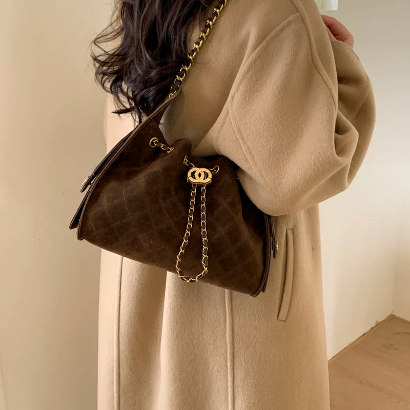 Stylish Women's Handbag Made Of Premium Leather, Elegant And Popular By Famous Designer For Daily Essentials