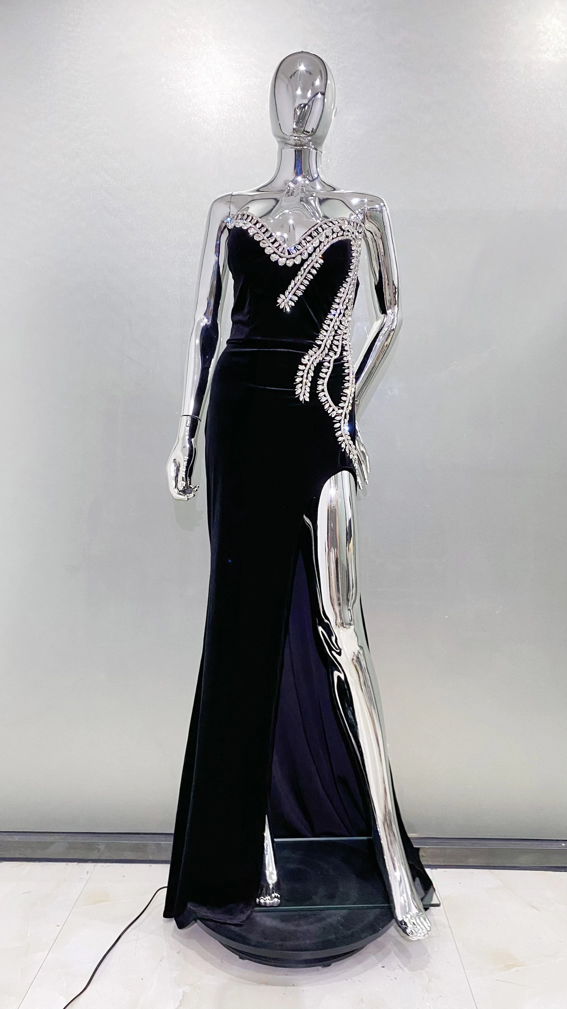 Luxury Stereoscopic Rhinestone Design HIgh Slit Strapless Floor Length Dress Graceful Woman Evening Dress Performance Costume