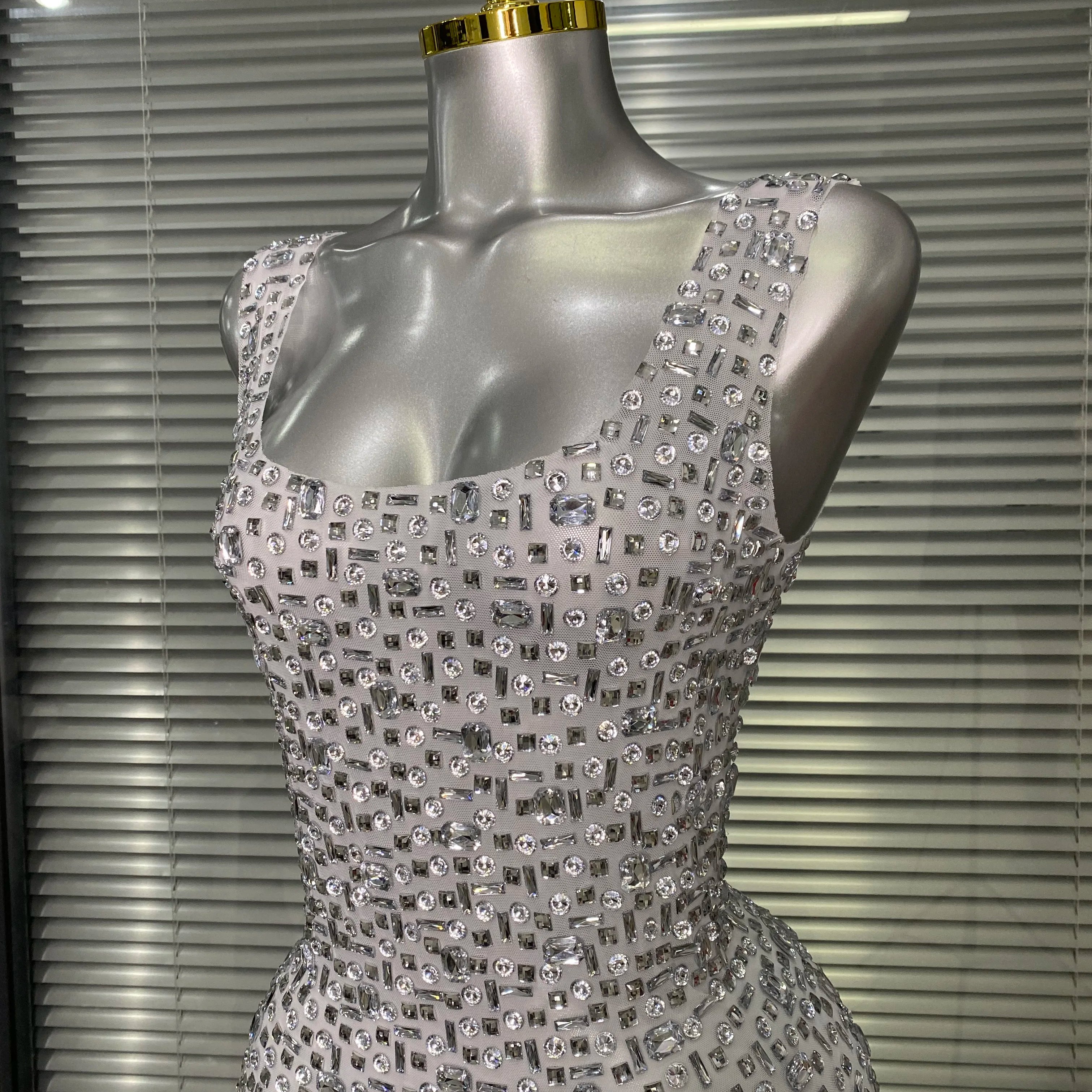 Women Sexy Sleeveless See Through Mesh White Costume Stage Dancer Singer Night Club Celebrity Mini Party Dress