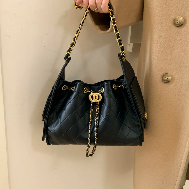 Stylish Women's Handbag Made Of Premium Leather, Elegant And Popular By Famous Designer For Daily Essentials