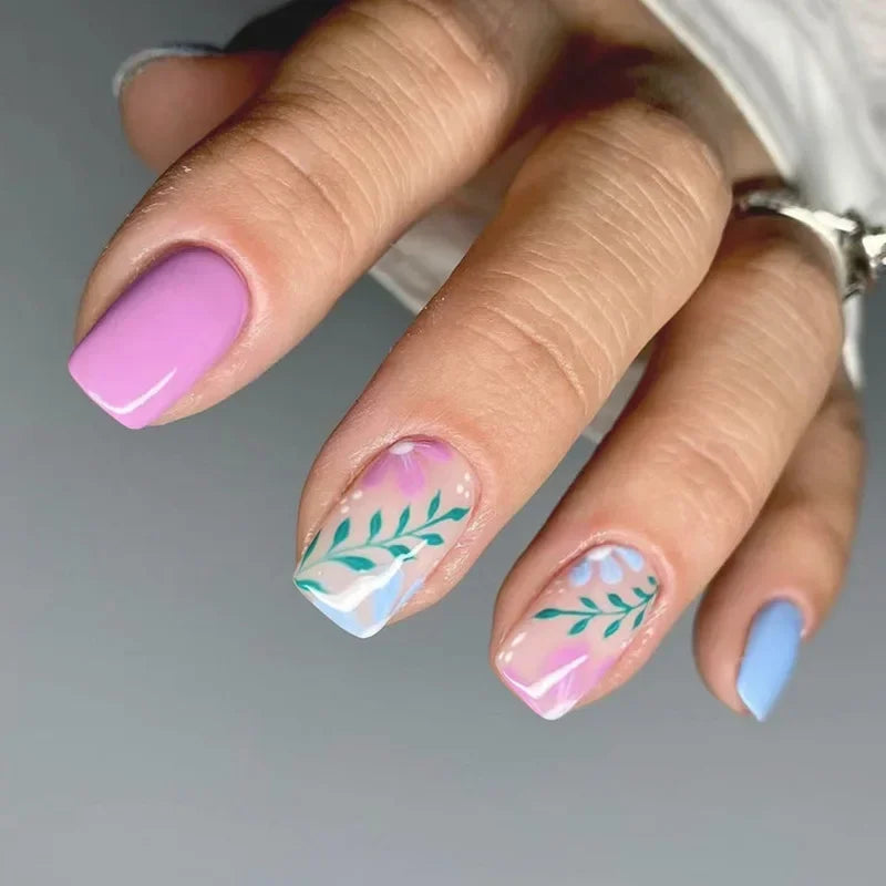 24 peças unhas curtas retrô com design de flores, arte para manicure, unhas postiças rosa, unhas postiças quadradas vestíveis, pontas de unhas com cobertura total