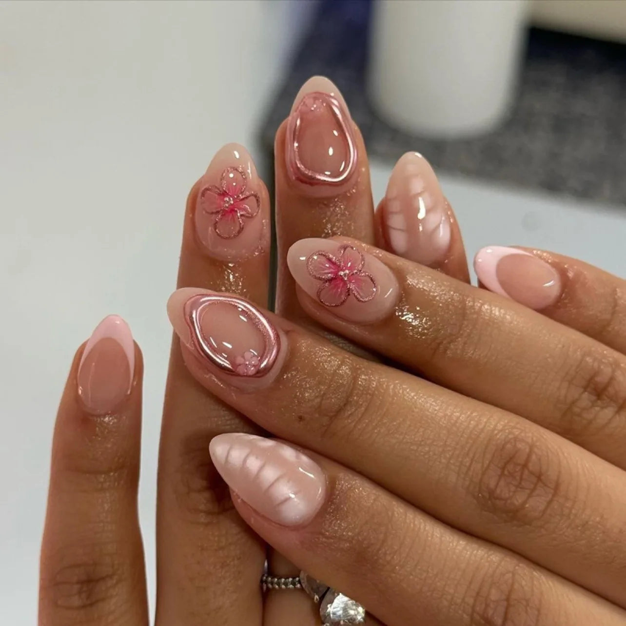 24Pcs Glitter Pink French Press on Nails Mid-length Almond False Nails with Love Pattern Design Wearable Fake Nail Art Tips