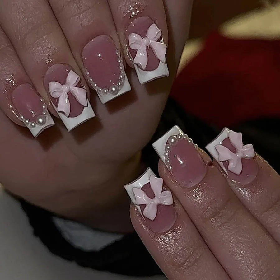 24Pcs French Pink Press on Nails Short Square Head Fake Nails with Flower Rhinestone Design Wearable Finished False Nail Tips