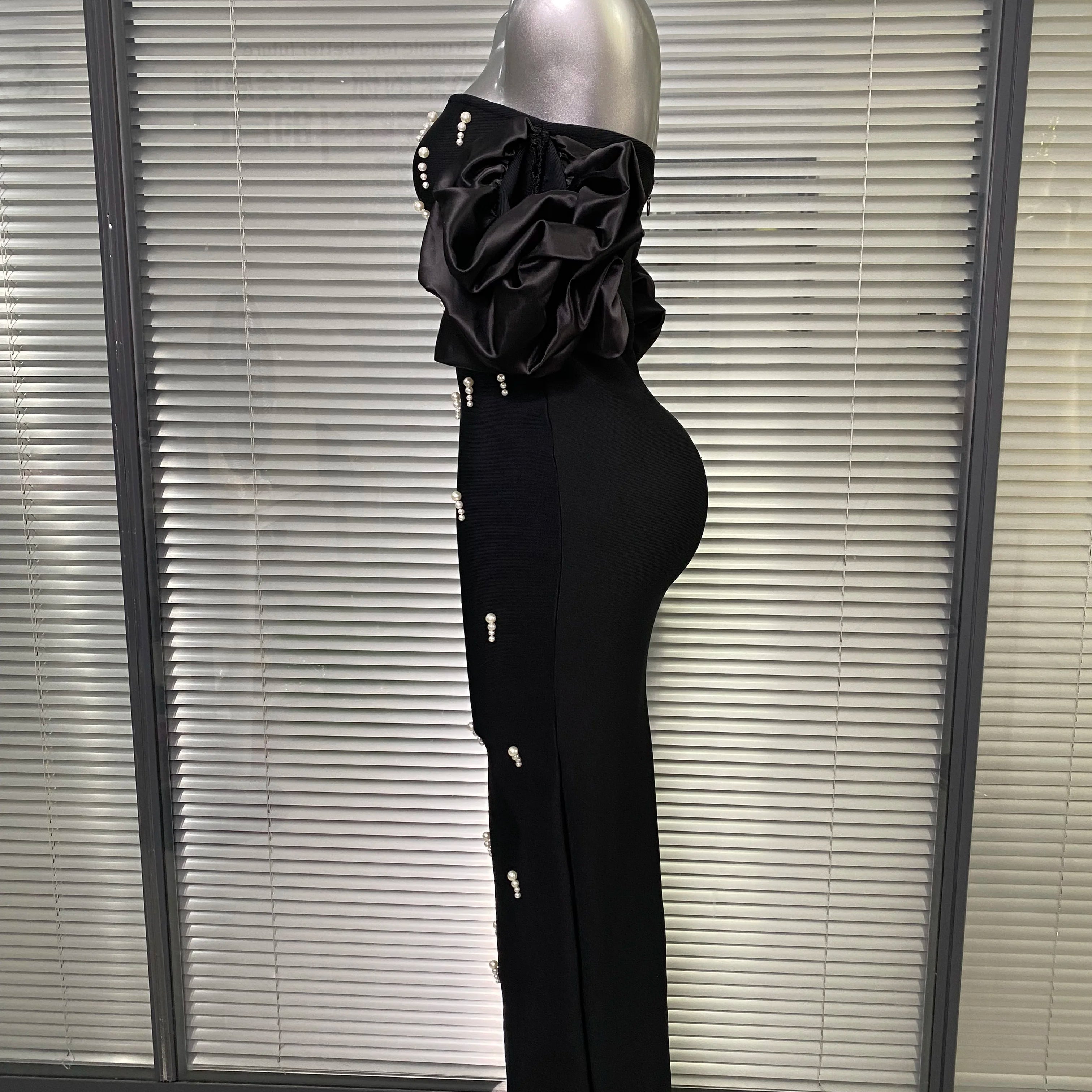 Women Sexy Black Pearl Off the Shoulder Long Bodycon Bandage Dress High Street Elegant Celebrity Party Dress