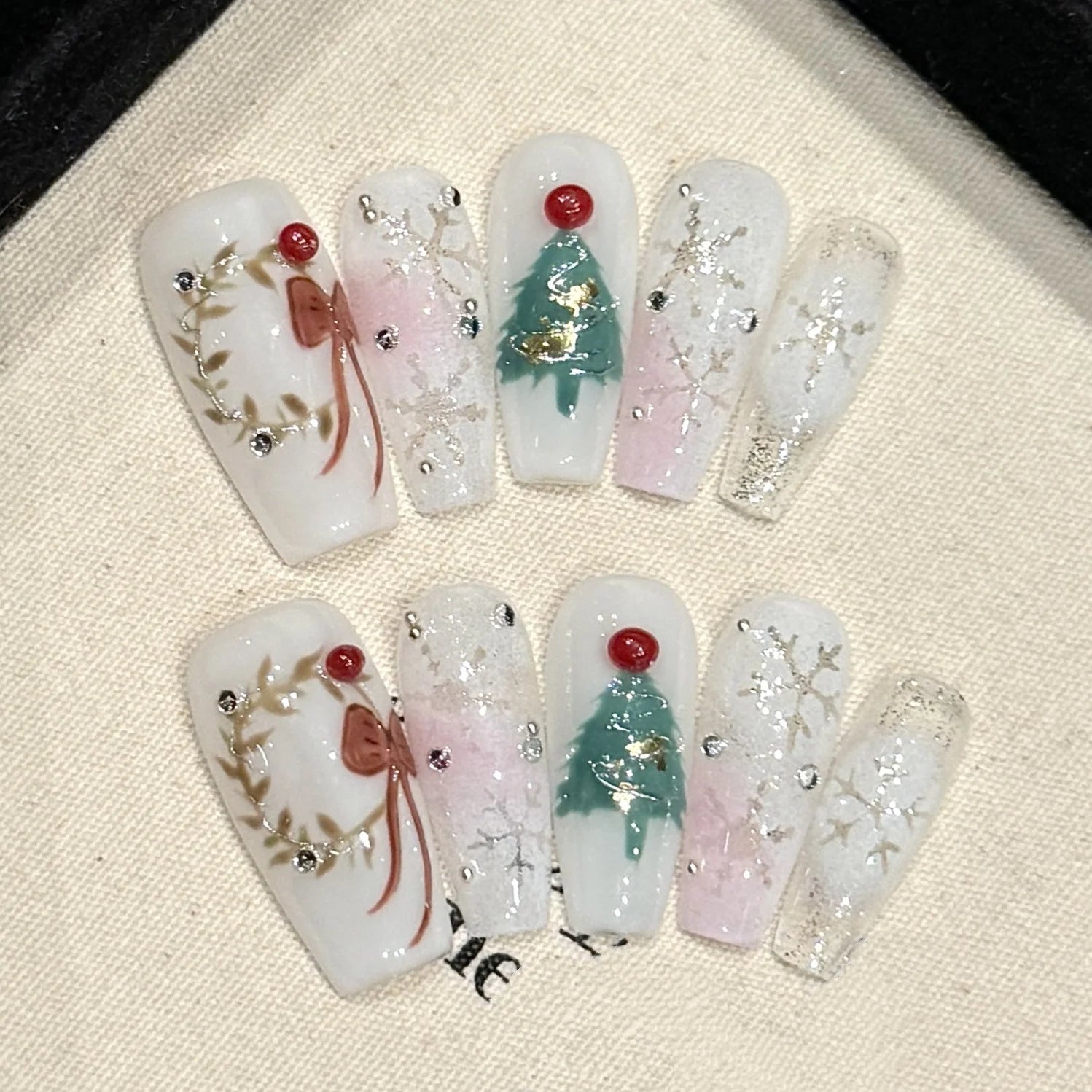 10pcs White Handmade Nails Tips Autumn Winter Aurora Snowflake Design Long Ballet Fake Nail Diamond Coffin Press on False Nails