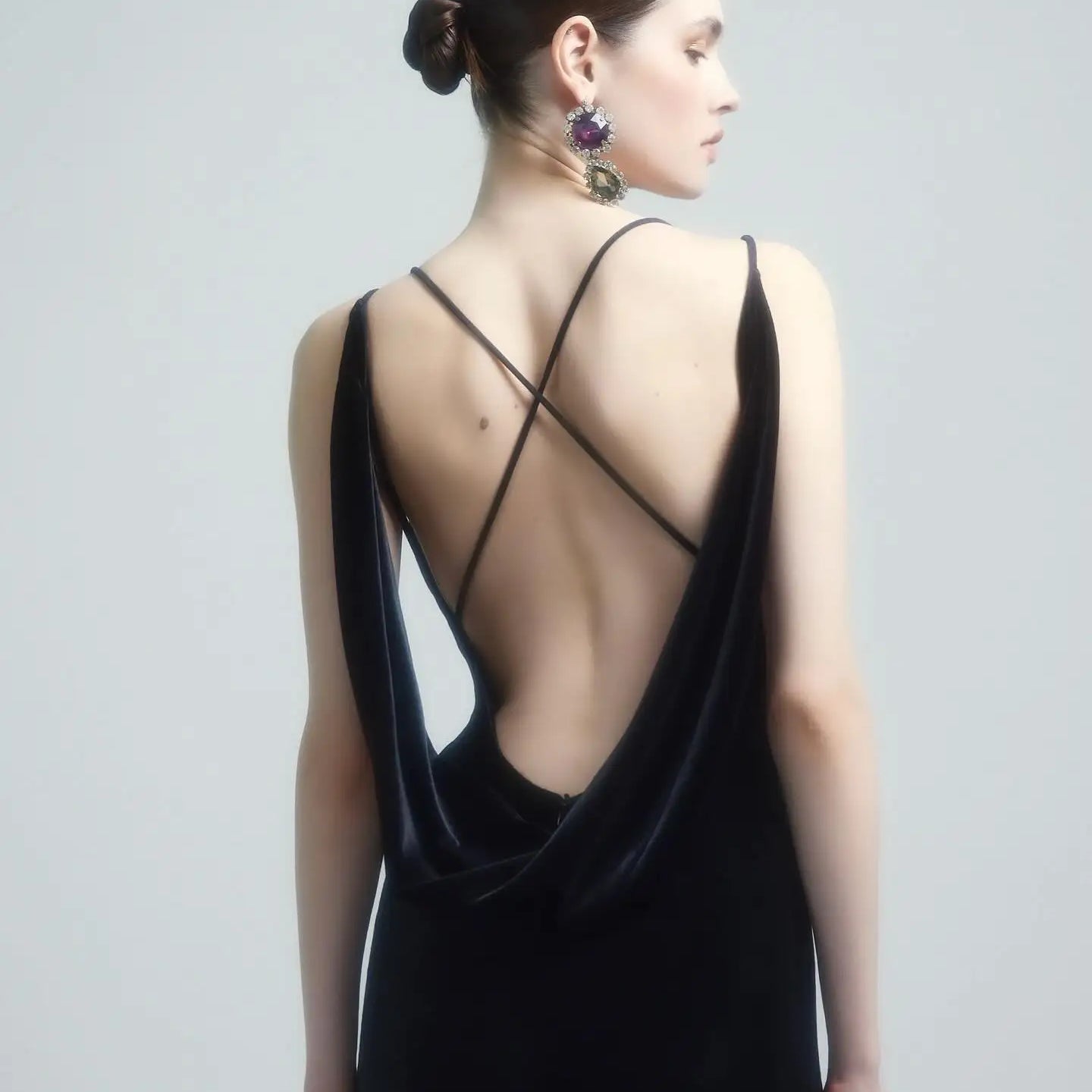 Vestido longo feminino de alta qualidade, sem mangas, sexy, com decote em V, floral dourado, colado, costas nuas, vintage, para festa à noite, vestido comemorativo