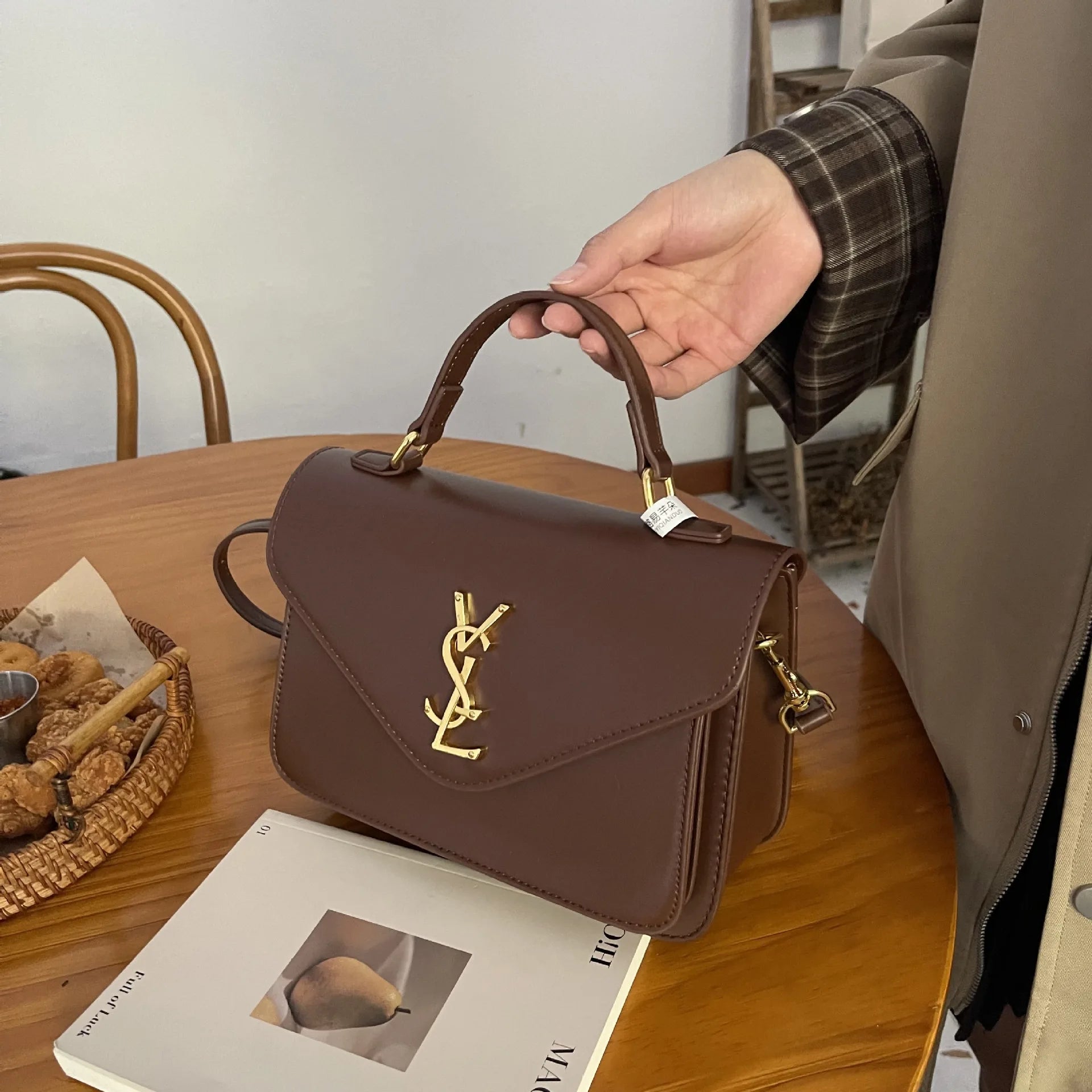 2025 New Retro Small Square Bag Leisure Bag Single Shoulder Crossbody Bag Versatile Commuter Postman Bag