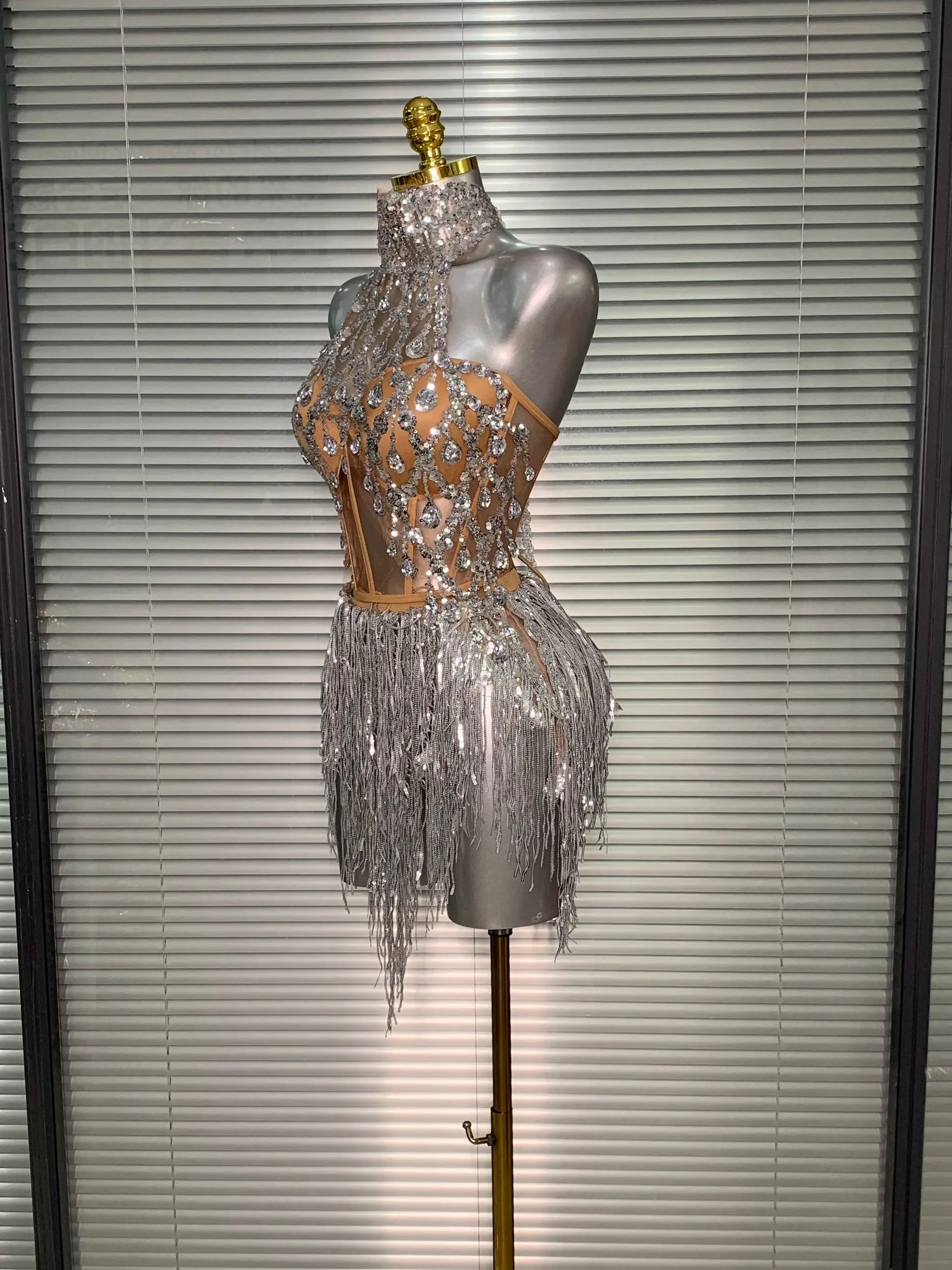 Women Sexy Sequins Silver Sparkly Two Pieces Set Shinning Night Club Skirt Suits Singer Dancer Stage Dancer Costume