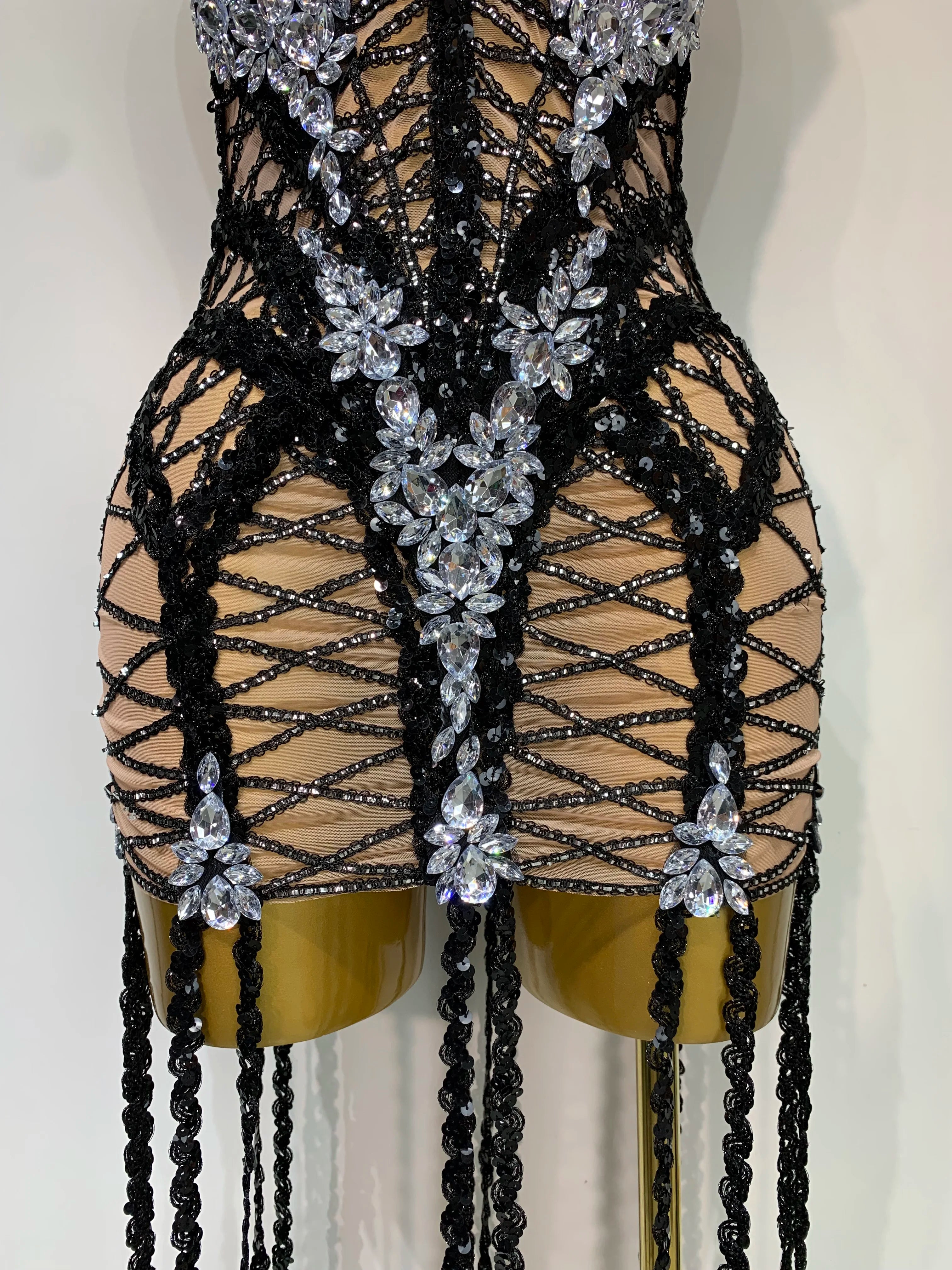 Luxury Birthday Sparkle Sequins Diamonds Long Tassel Sleeveless Mini Dress Women Red Carpet Goddess Stage Performance Costume