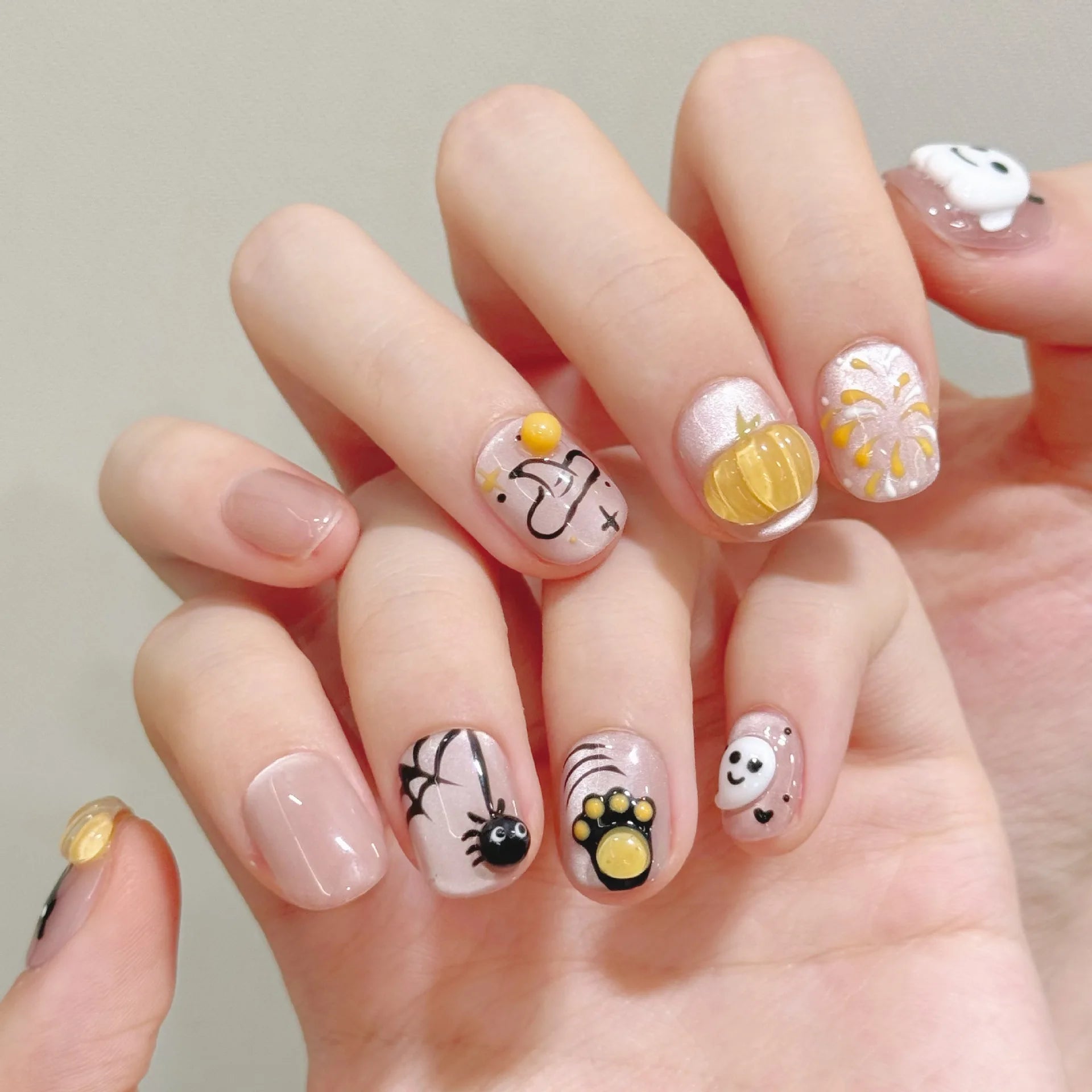 10pcs Handmade False Nails Sets Halloween Pumpkin Spider Design Grey Short Round Press on Nails Art Detachable Fake Nail Tips