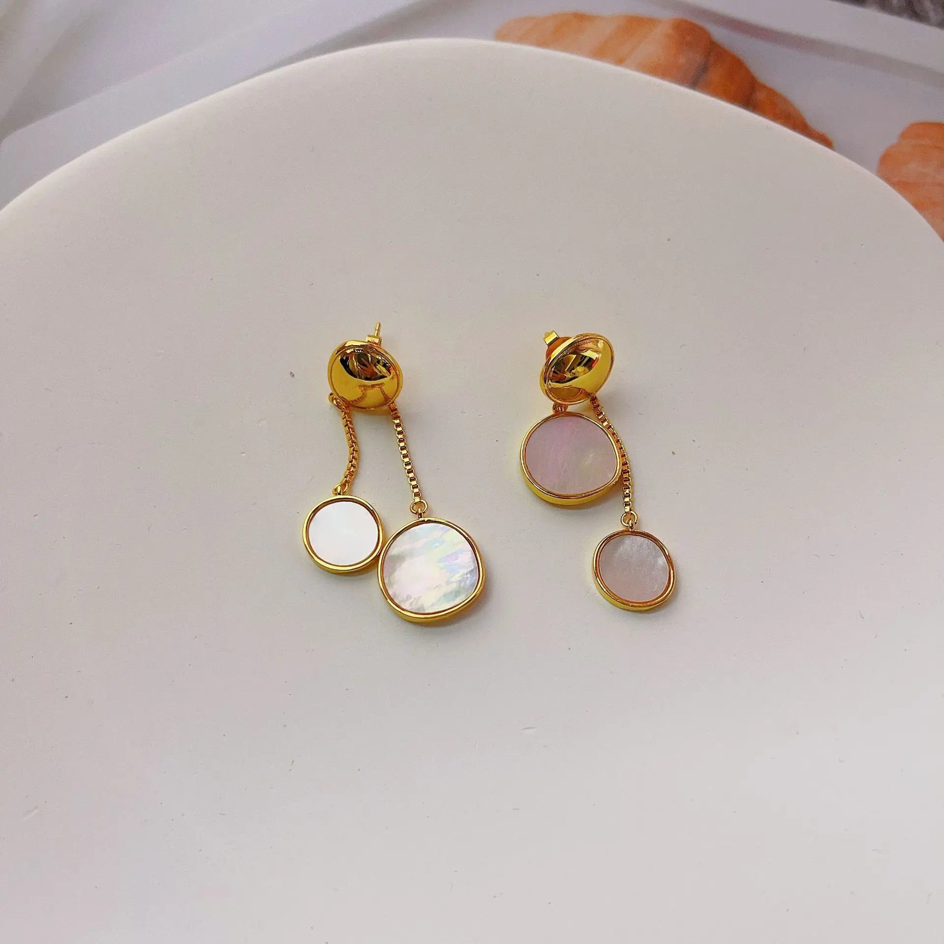 New French Elegant Gold Color Pearl Earrings for Korean Fashion Jewelry Party Women's Sweet Accessories Gold-color