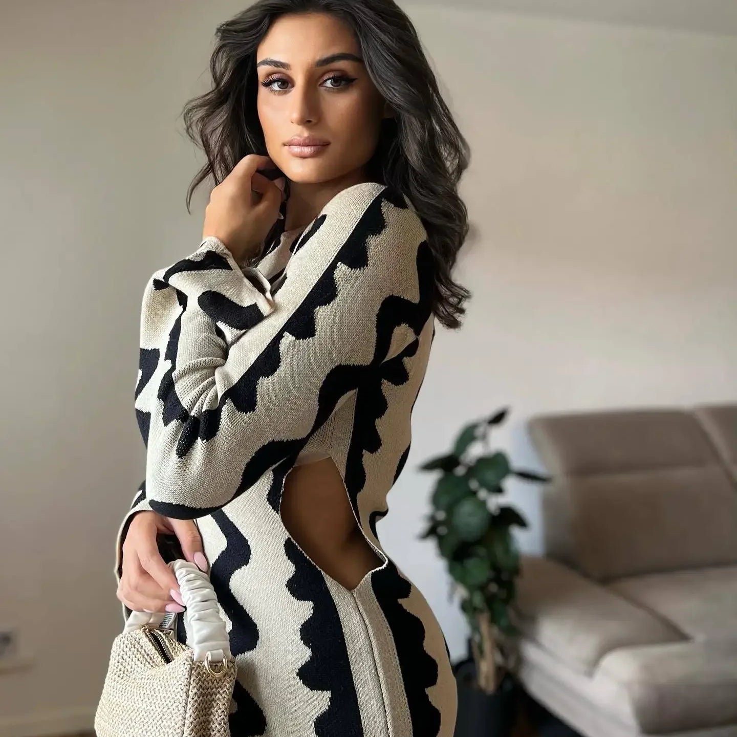 Wave Striped Women Knitted Maxi Dress Elegant O-neck Long Sleeve Bodycon Dress Autumn Streetwear Party Robe