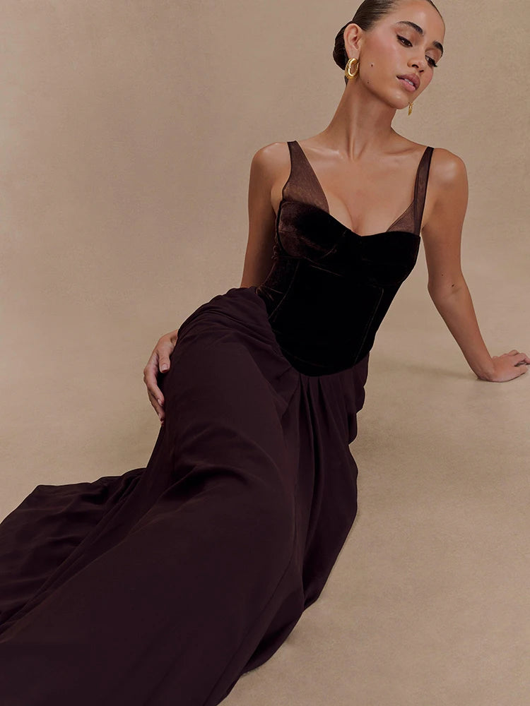 VC Chic Sleeveless Maxi Dress with Velvet Bodice and Chiffon Drape for Upscale Receptions Evening Gown