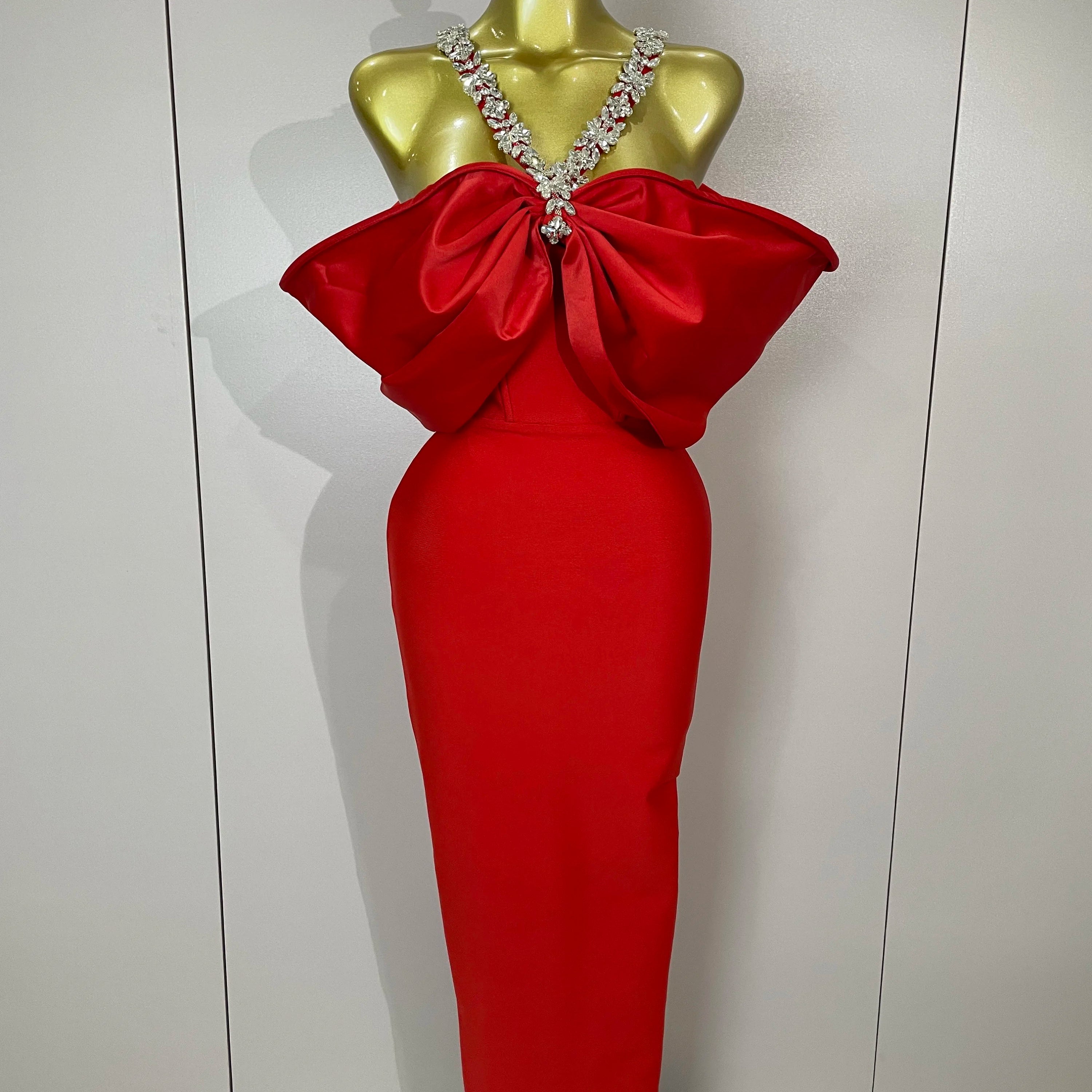 Luxury Rhinestone Chain Red Off Shoulder Vintage Butterfly Chic Bodycon Long Dress 2025 Elegant Evening Party Birtyday Clothing