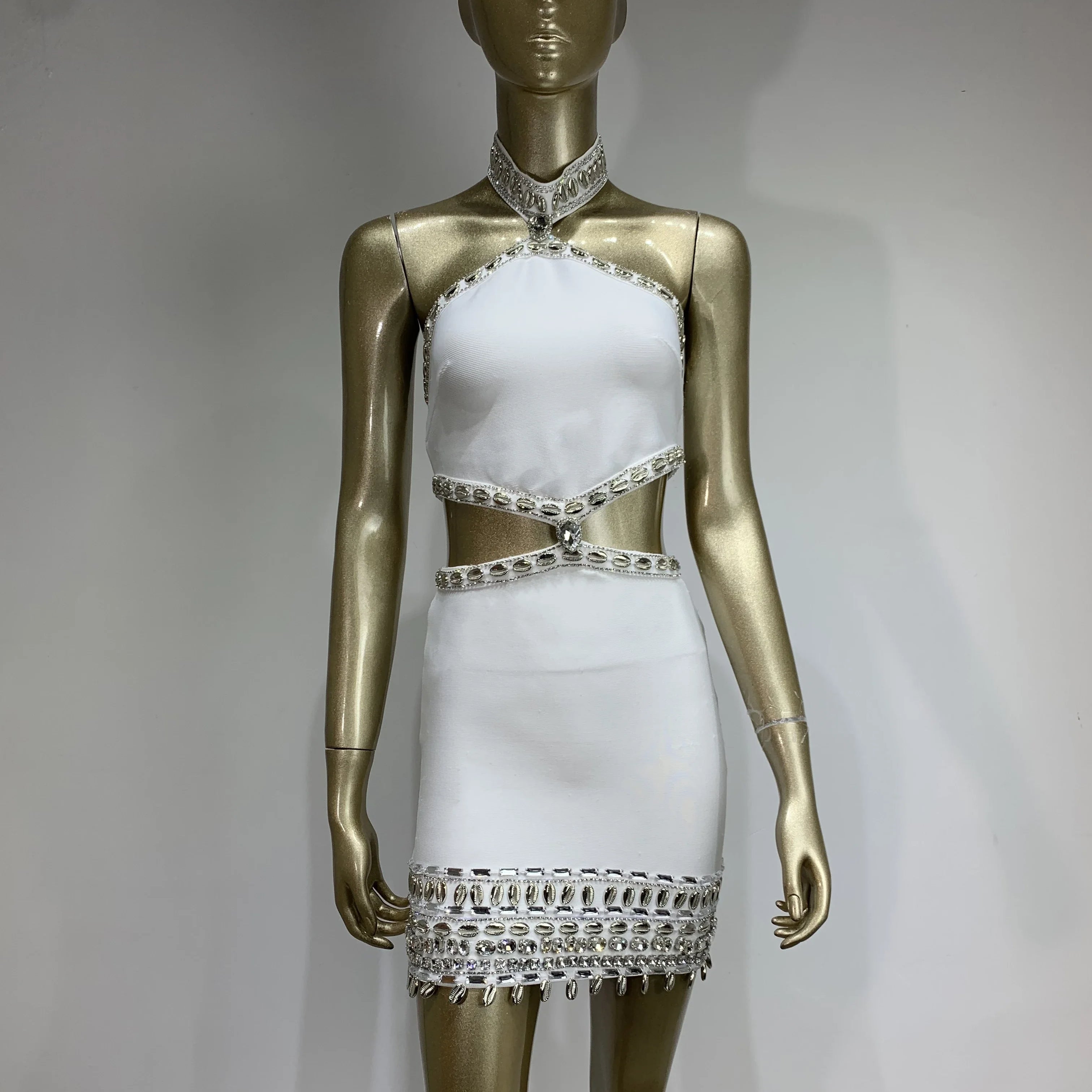 Vestido curto feminino sexy com recortes, decote halter, diamantes brancos, cristal, bodycon, bandagem, elegante, traje para festa noturna