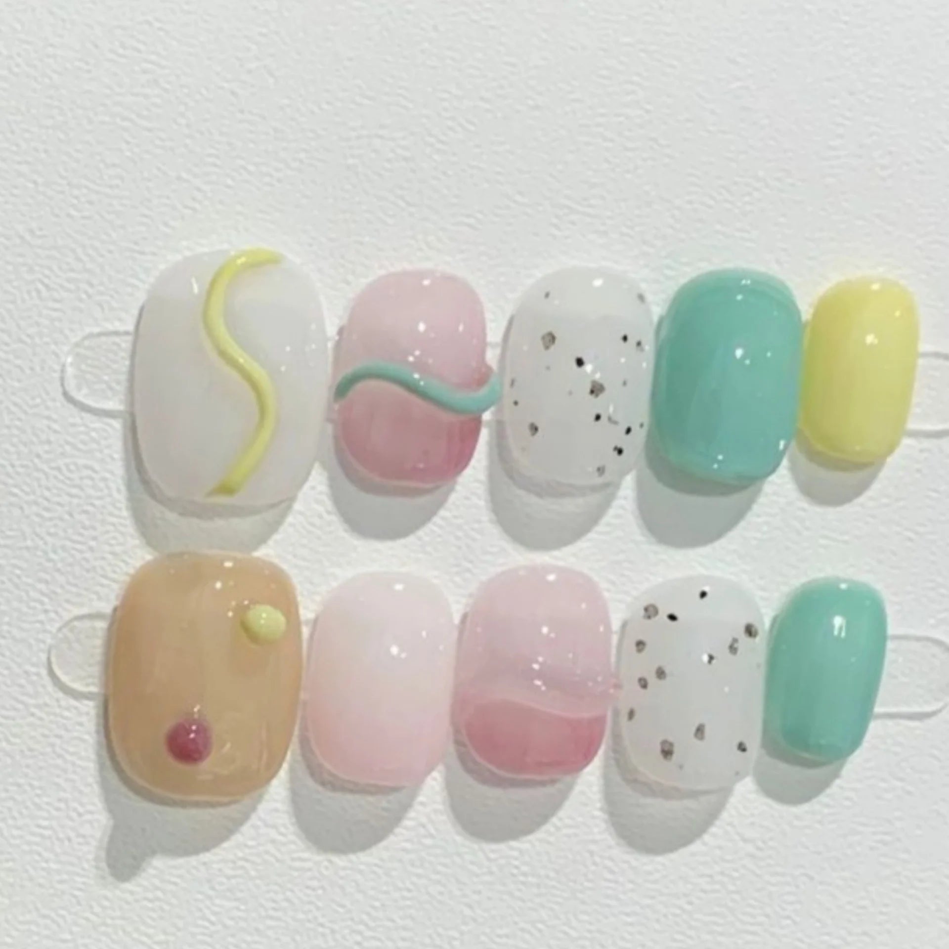 10pcs Wearable Handmade False Nail Purple Cat's Eye Short Square Round Nails Sets Press on Rhinestone Glitter Smudge Fake Nails