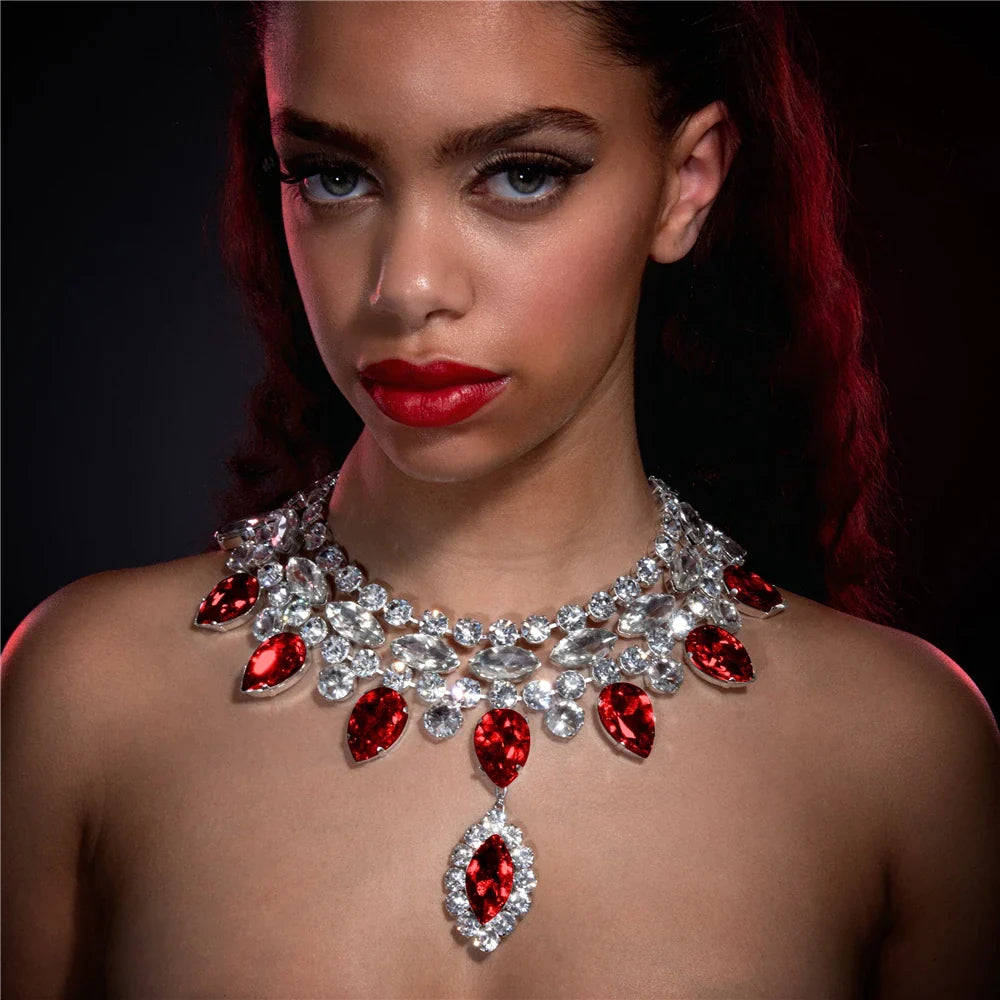 Boho Silver Luxury Rhinestone Water Drop Pendant Choker for Women Sexy Crystal Collar Statement Necklace Jewelry Accessories Silver