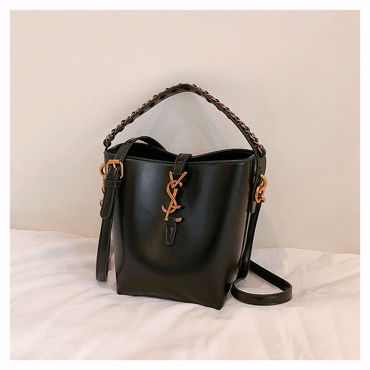 Elegant Leather Classic Commuter Bag With Trendy Letter Logo Solid Color Large Capacity For Women