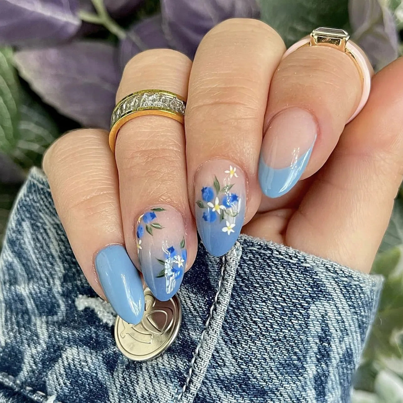 24Pcs Simple Almond Nails Tips Fresh Colorful Flower Design False Nails Wearable Oval Fake Nail Short Full Cover Press on Nails