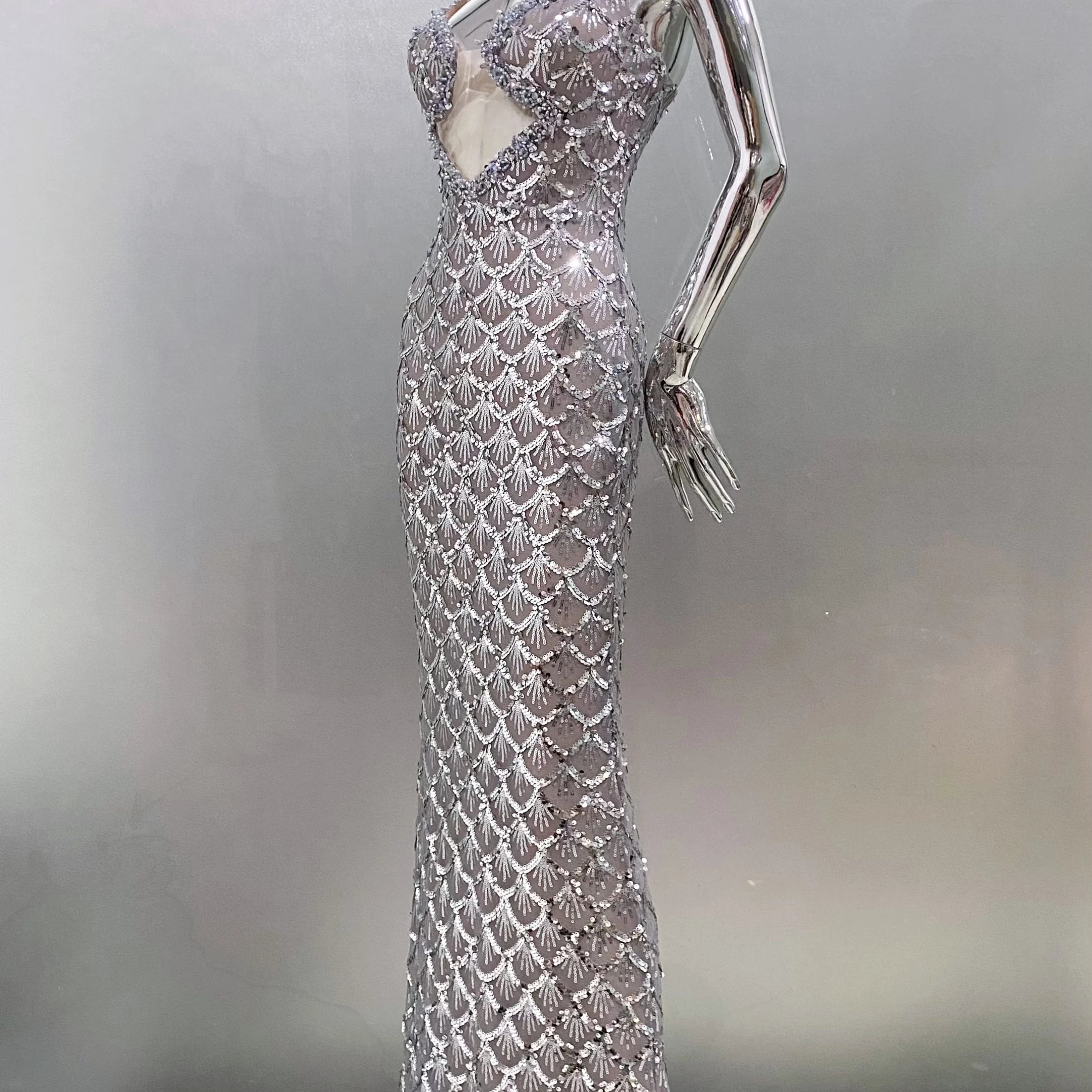 Sparkling  Sliver Sequins Sexy V-Neck Spaghetti Strapless Floor Length Dress Graceful Evening Dress Celebrity Party Outfit