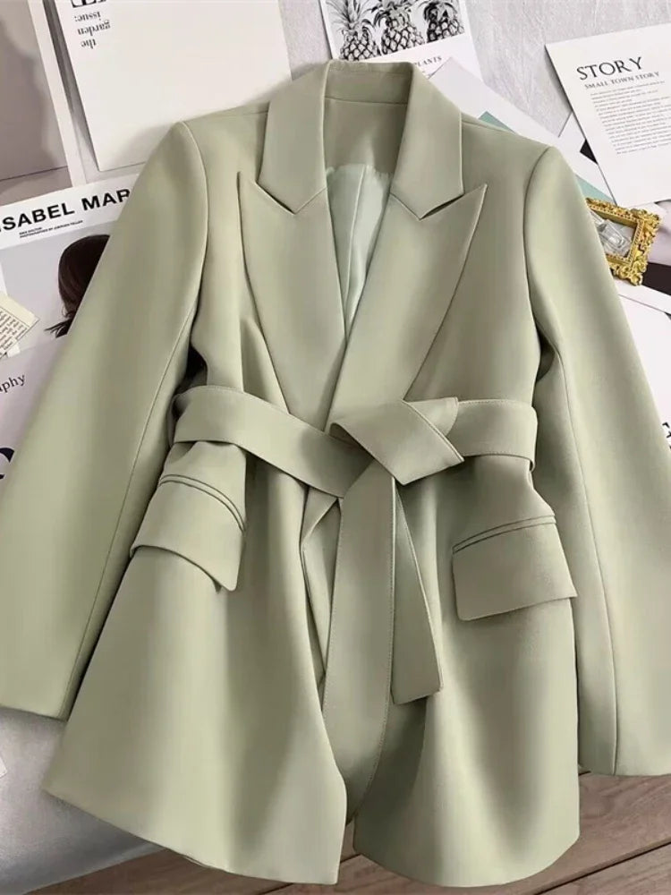 Spring New in Women's Blazer Belt Slim Fitting Temperament Fashion Small Suit Top for Women Commuting Korean Version Suit Jacket Green