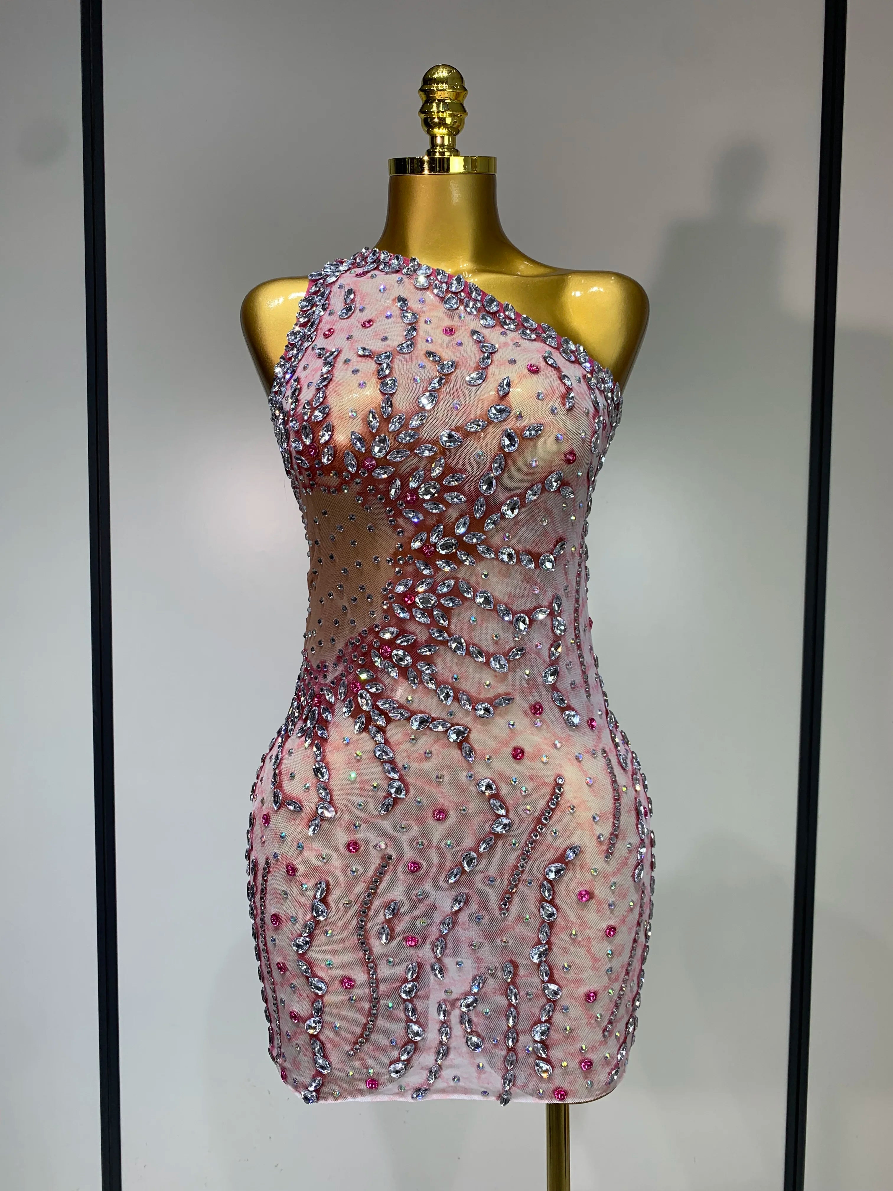 Vestido curto feminino sexy de malha transparente com strass, dançarina de palco, um ombro, elástico, para festa de aniversário, roupa de palco