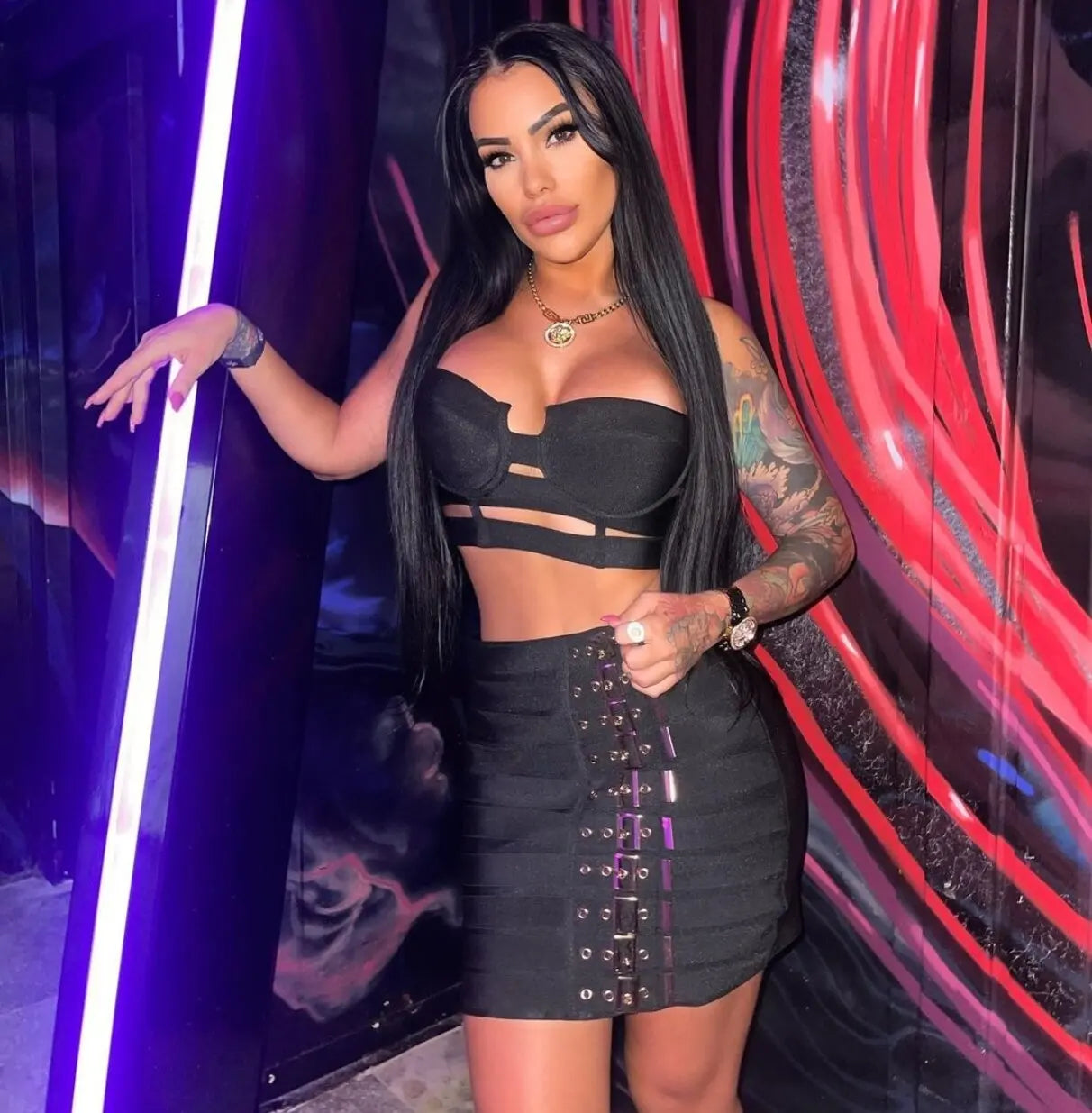 2023 New Summer Black White Women Sexy Bandage Tops Belt Pencil Skirts Set Nightclub Party Celebrate Women's Set Wholesale