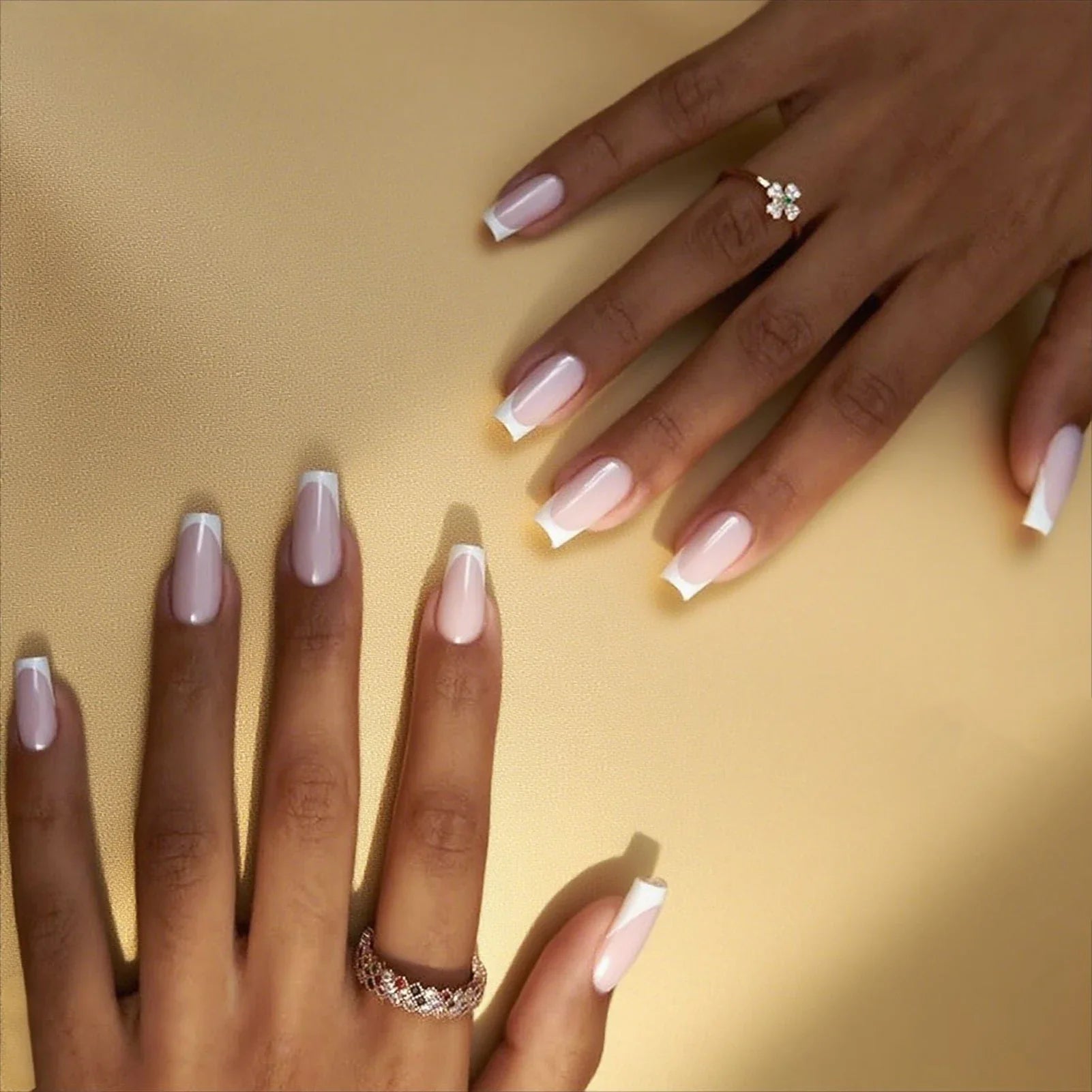 24Pcs White French False Nails Year Plaid Pattern Medium-length Coffin Press On Nails Women Girls DIY Charm Manicure