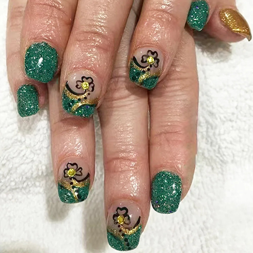 24 peças unhas postiças quadradas curtas médias brilhantes arte de unha branca usável unha postiça prateada francesa cobertura total pressione pontas de unhas