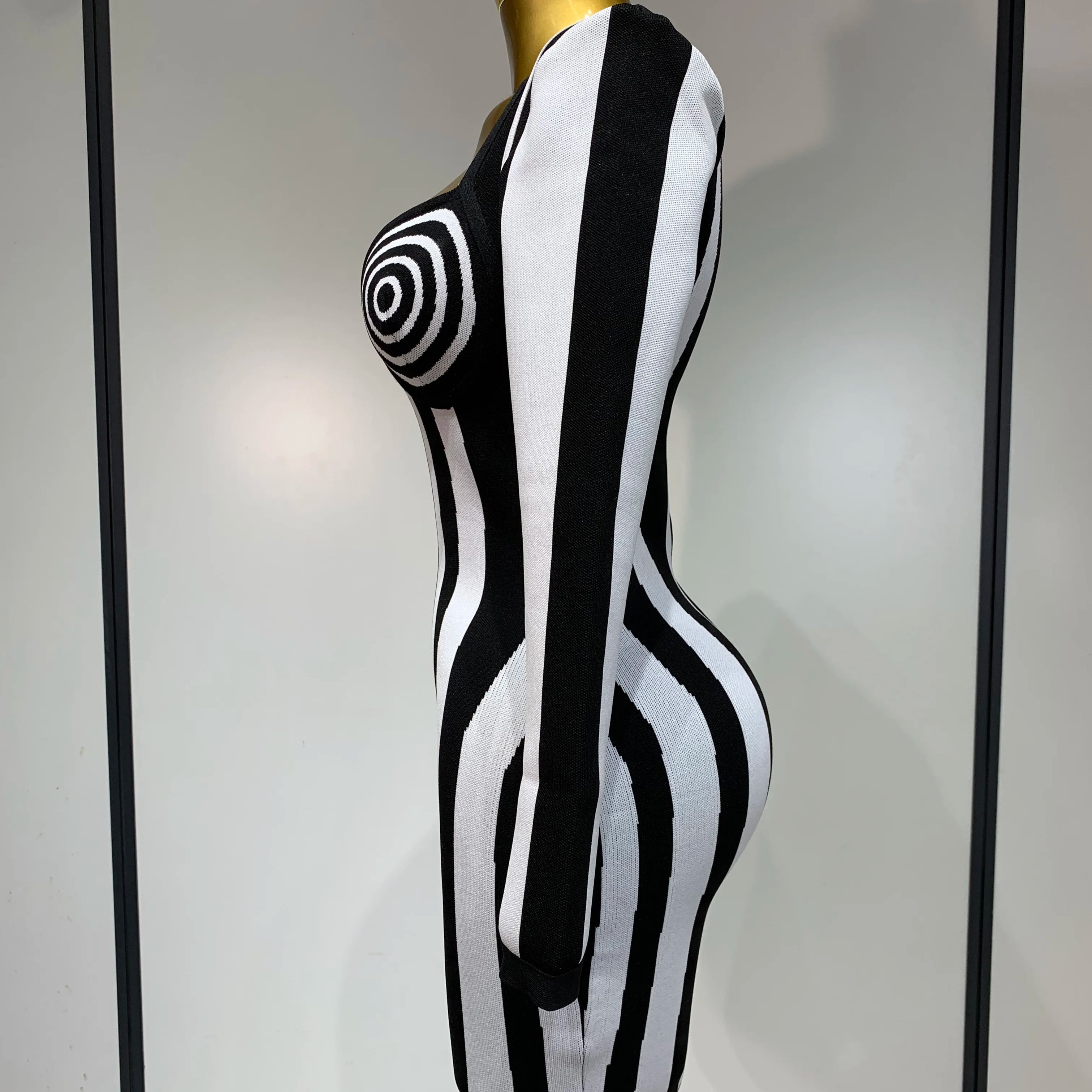 WomenLuxury Sexy Long Sleeve Stripe Black White Mini Bandage Dress 2025 Knitted Celebrity Elegant Evening Club Birthday Dresses