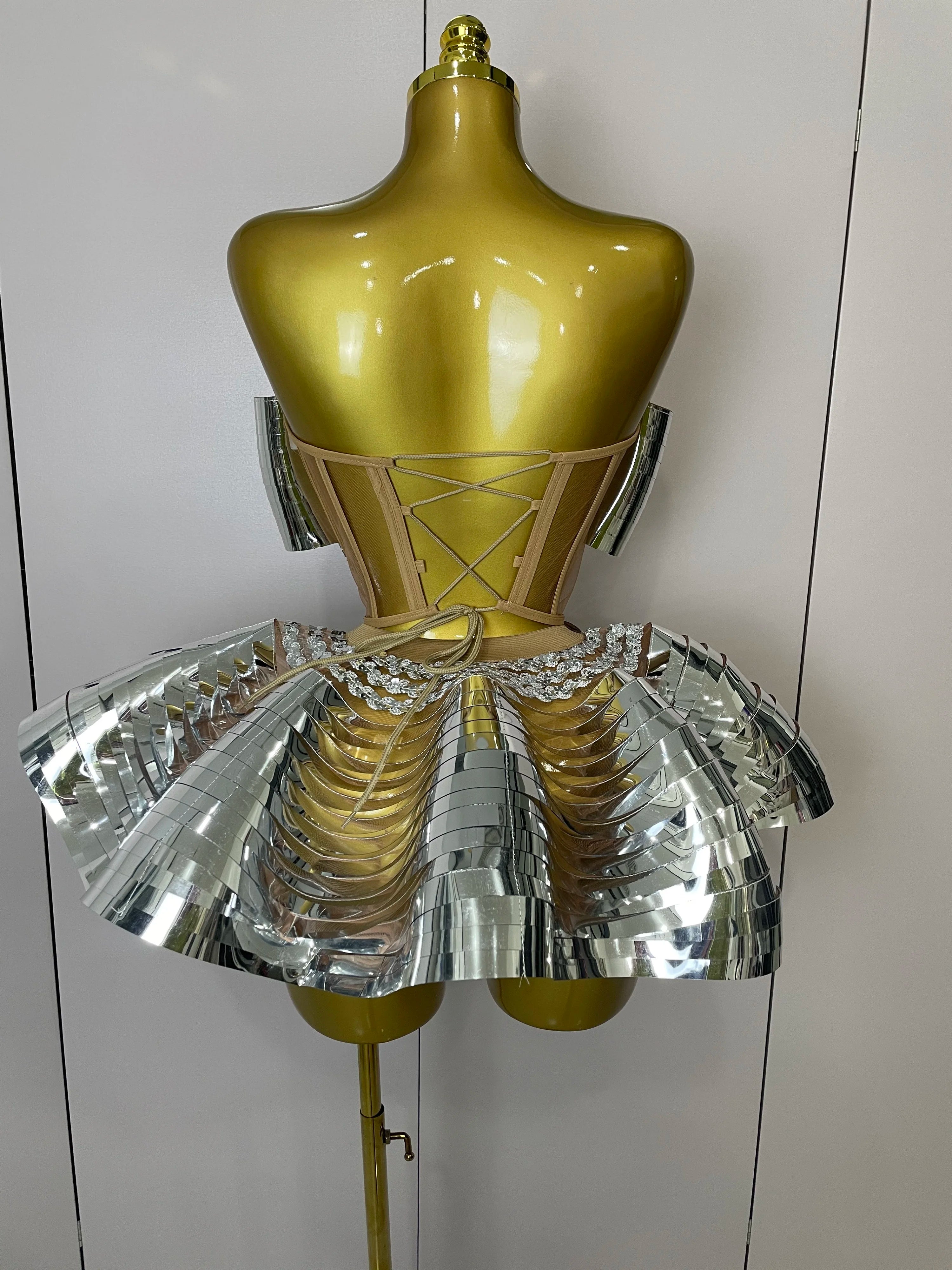 Conjunto de duas peças sexy com lantejoulas prateadas e strass, roupa elegante para festa de aniversário e palco, 2025