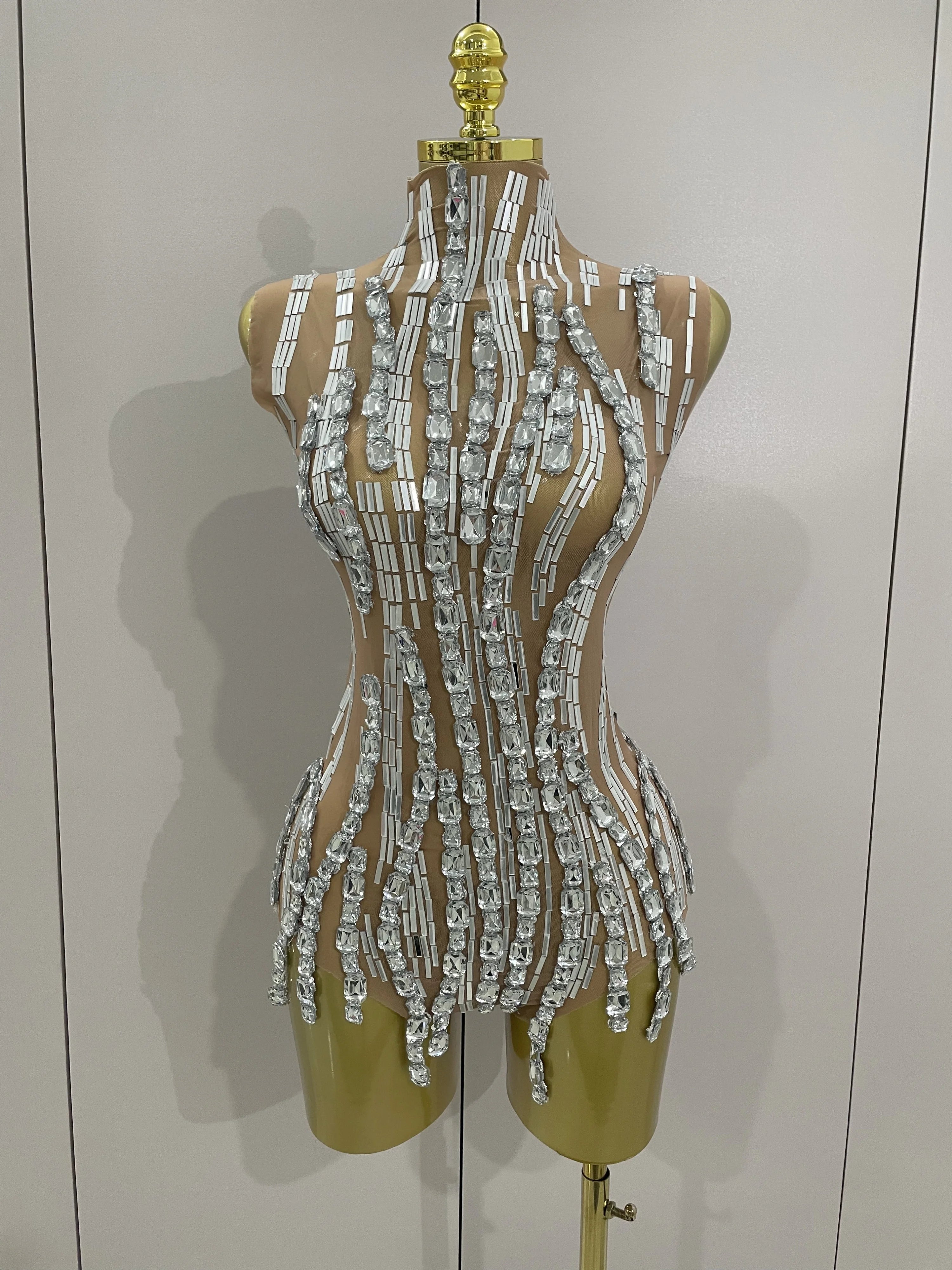 Body sexy transparente sem mangas com corrente de strass brilhante 2025, traje feminino para festa, boate, apresentação em equipe, roupa para palco