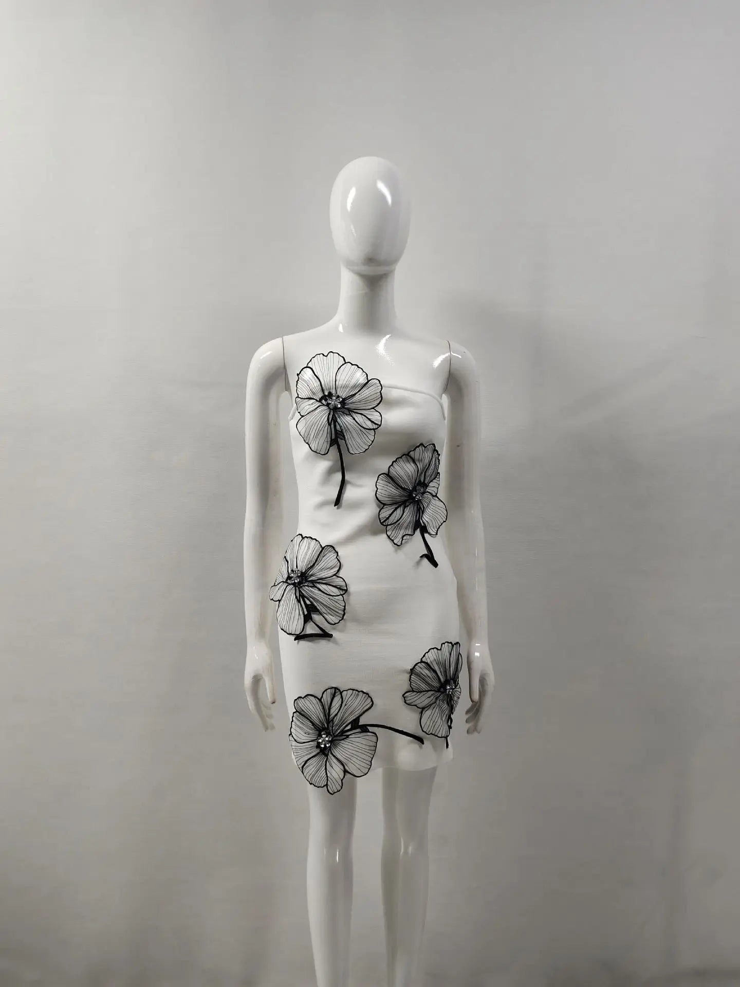 Women Sexy Strapless Bodycon Mini Bandage Dress Black Florals Celebrate Evening Party Birthday Cocktail Dress