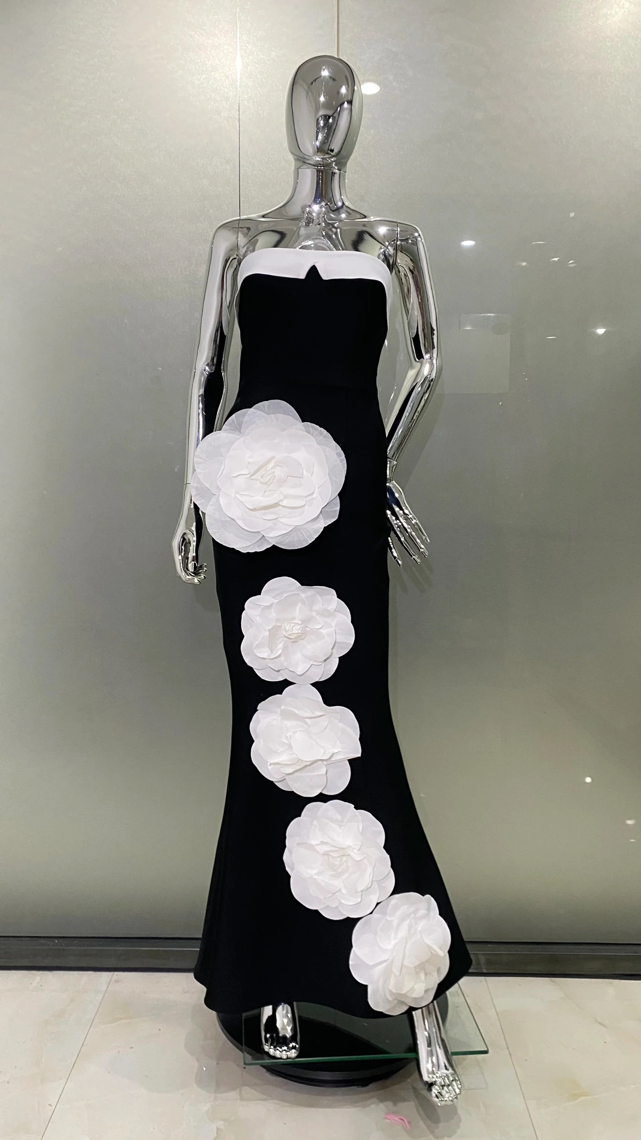 Black Color Women Sexy Off the Shoulder Bodycon Bandage Long Dress White Flowers Fashion Celebrate Evening Party Outfit