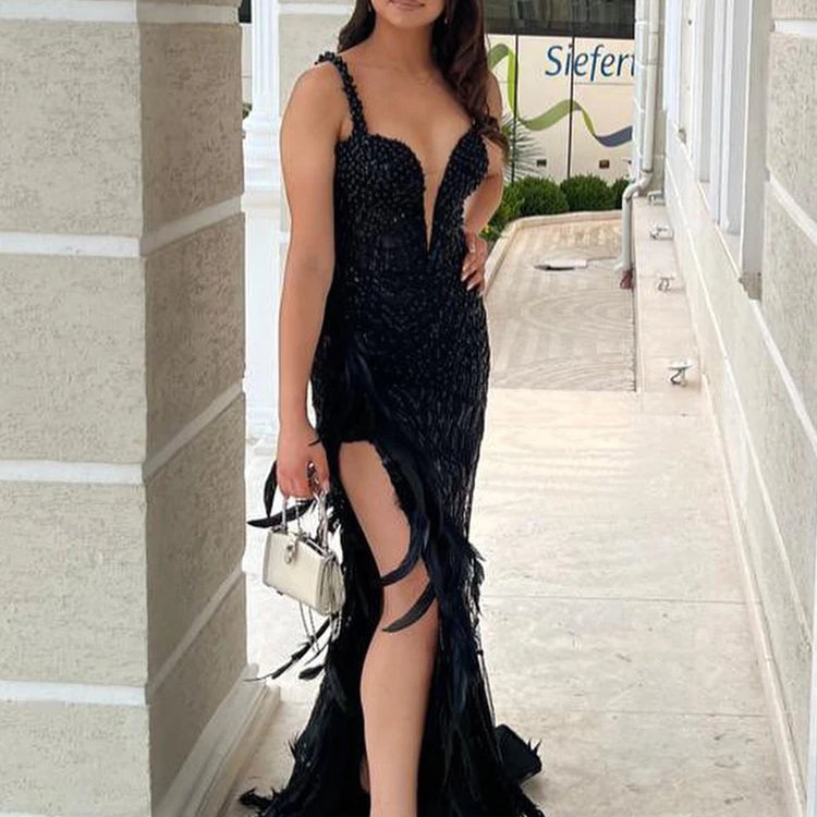 VC Black Pearls Long Dress Spaghetti Straps Sweetheart Neck Feathers Embellished Split Sequins Party Evening Gown With Gloves
