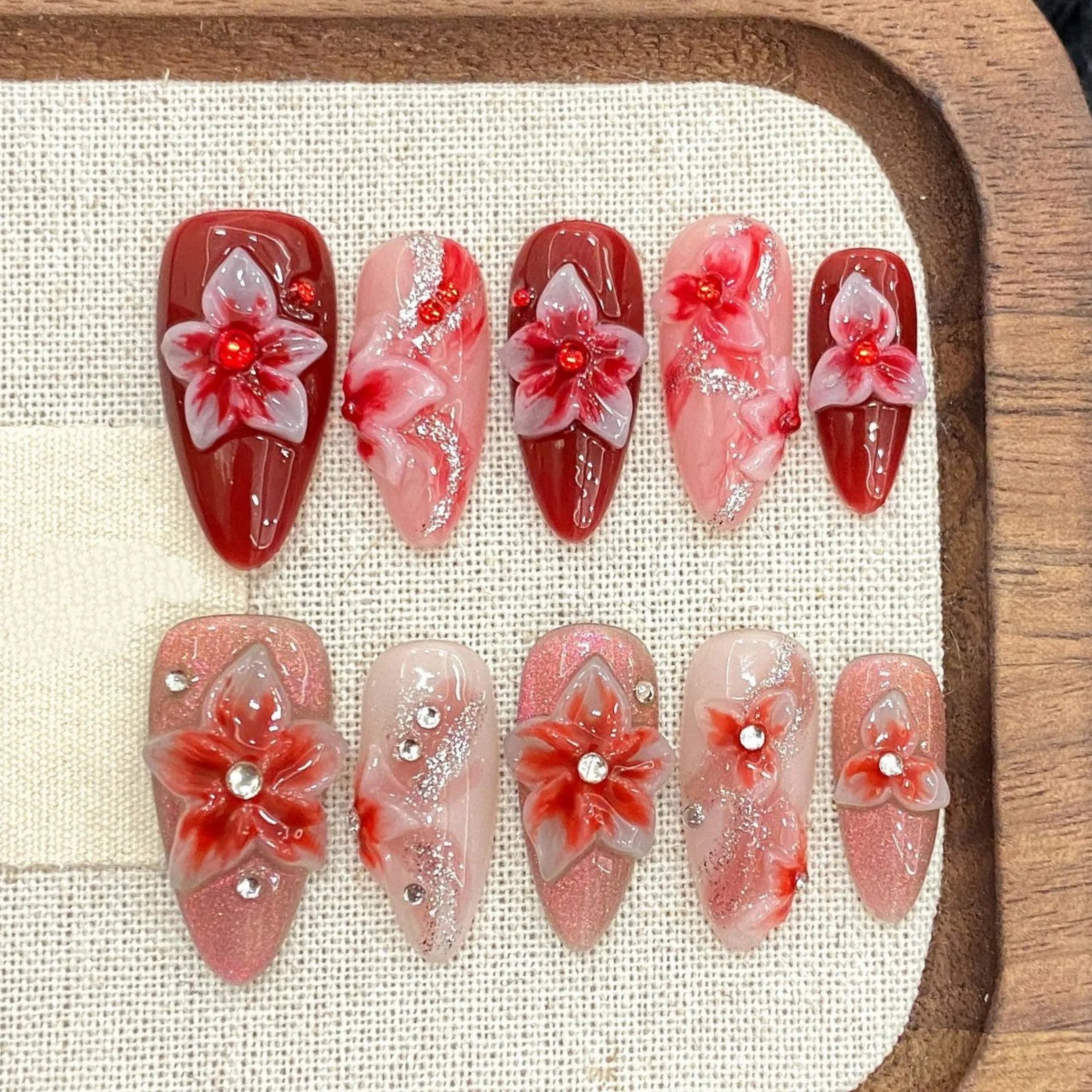 10pcs Flower Handmade Press on Nails Tips with Shiny Powder Design Red Almond False Nails Art Reusable Rhinestone Fake Nail Sets