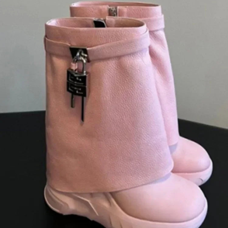 New Fashion Brand Thick Soled Leather Short Boots Round Head Lock Lock Shark Boots Women's Slope Heel High Heel Women's Boots Pink pu